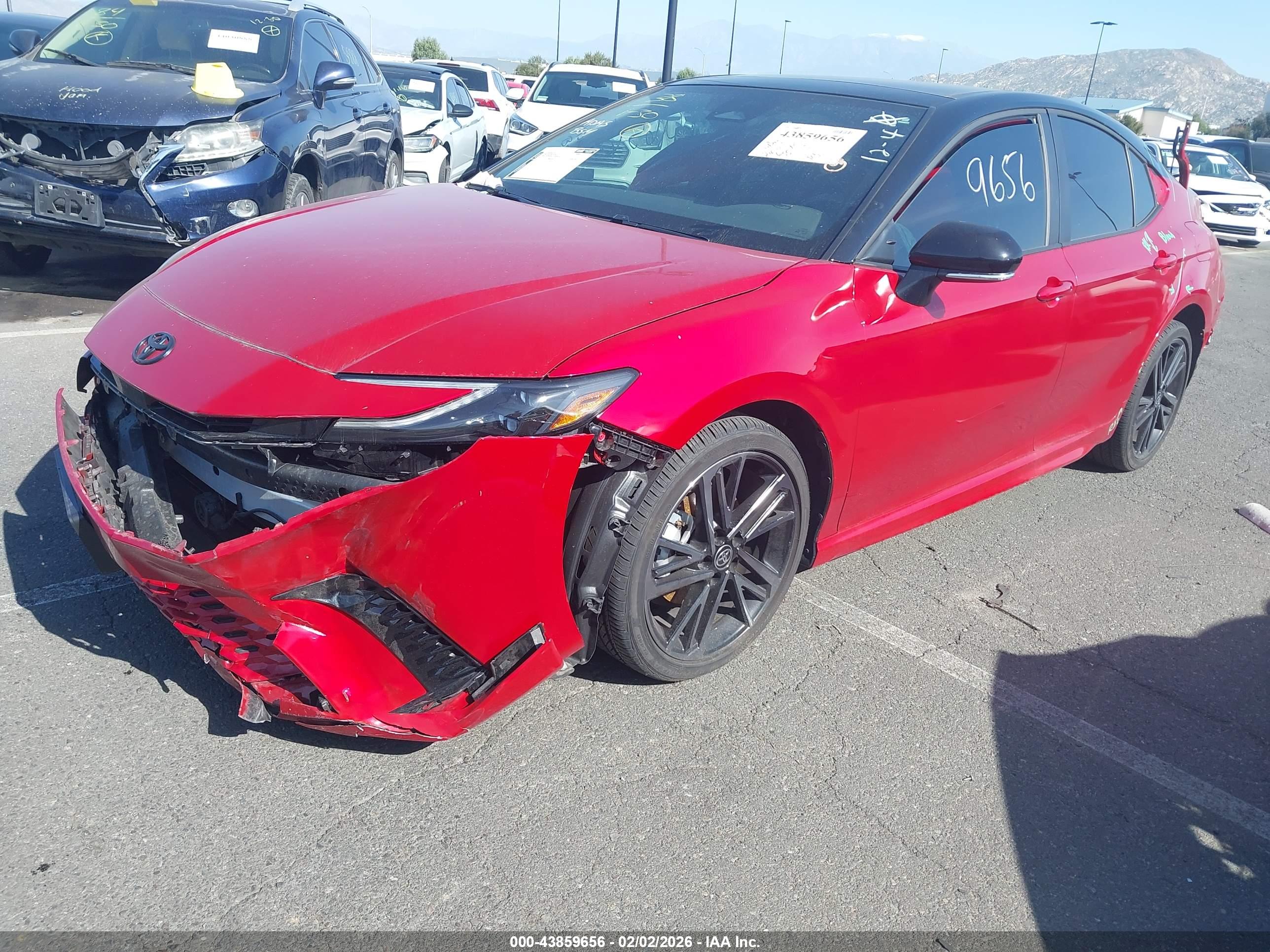 TOYOTA CAMRY image 2