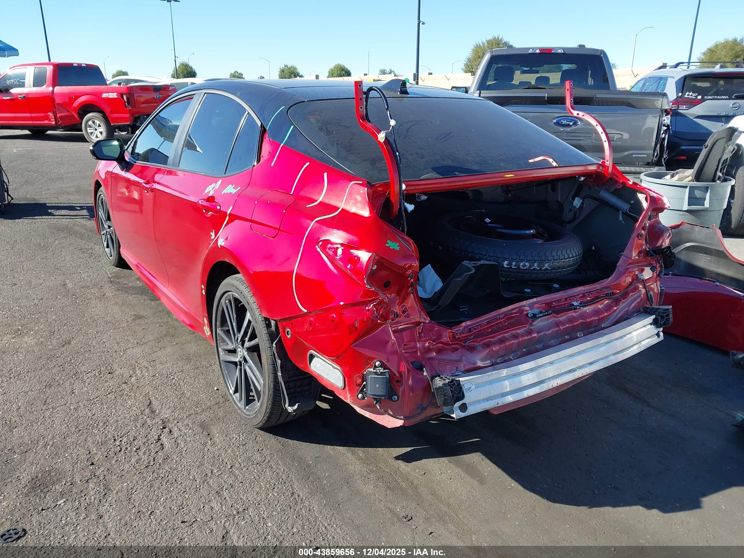 TOYOTA CAMRY image 3