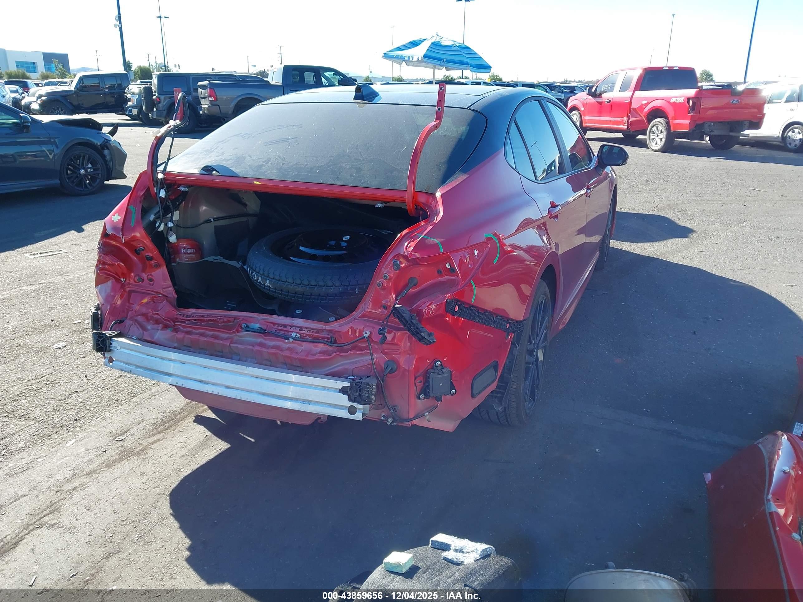 TOYOTA CAMRY image 4