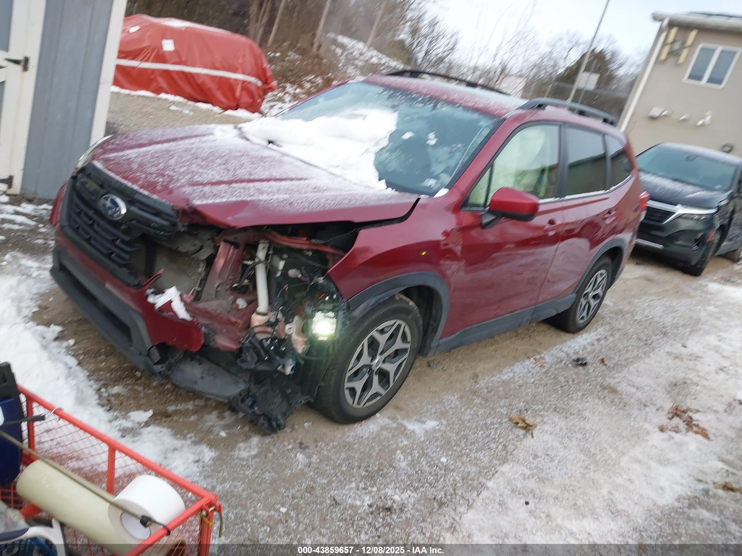 SUBARU FORESTER image 2