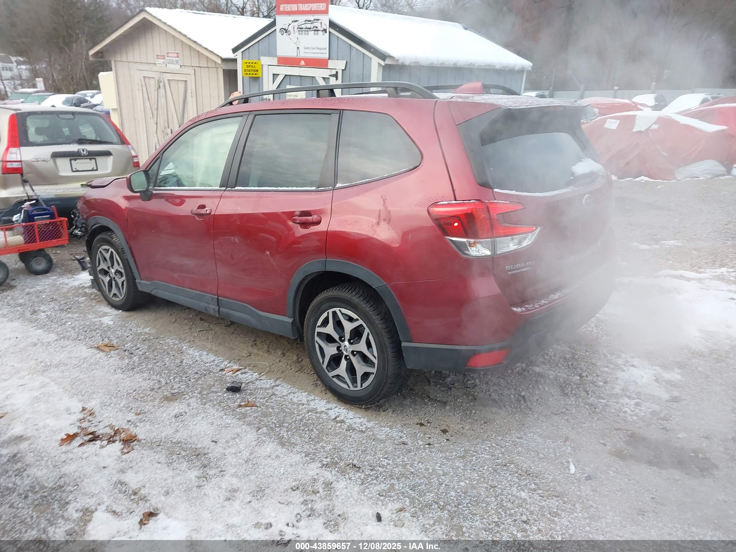 SUBARU FORESTER image 3