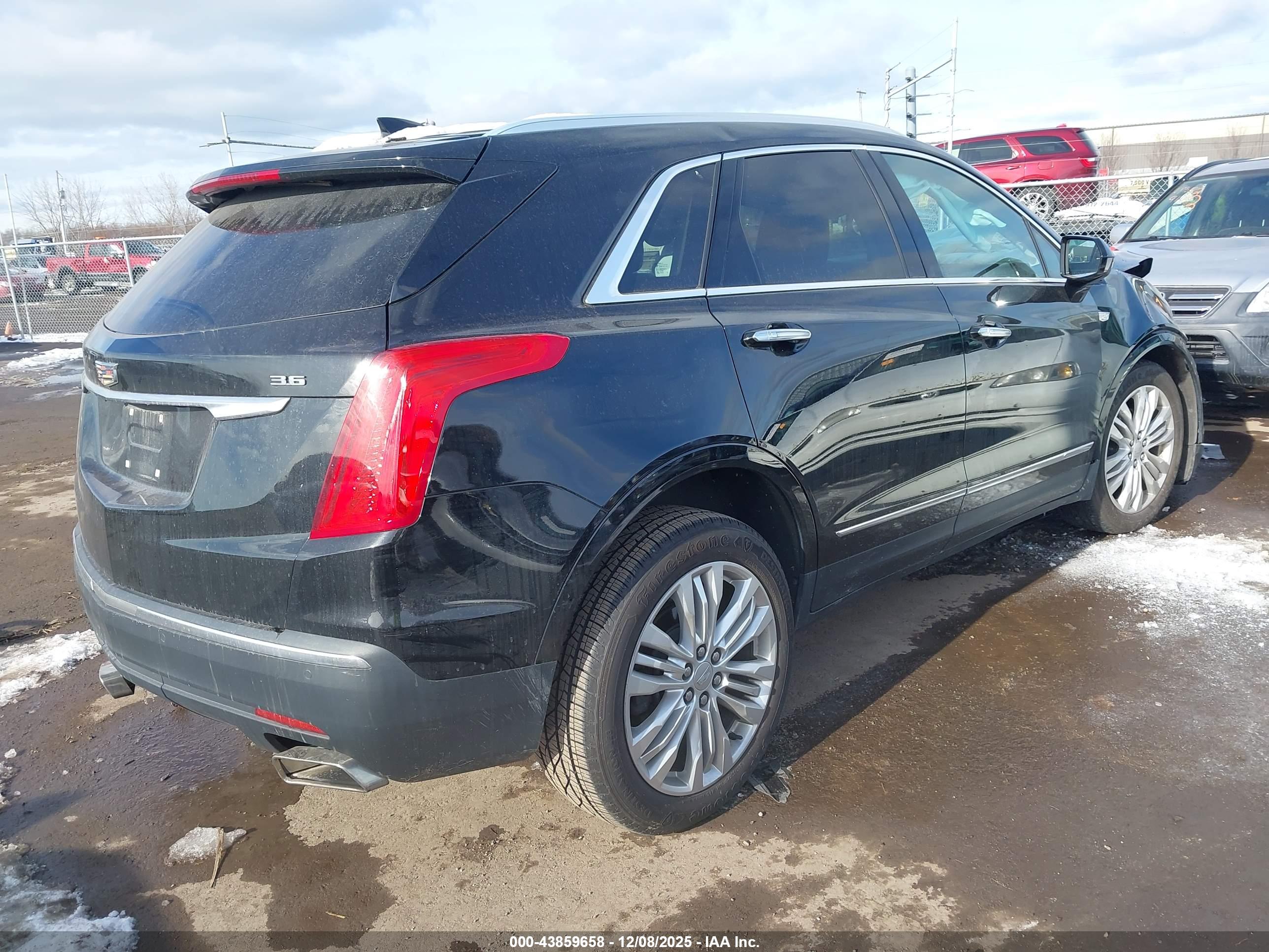 CADILLAC XT5 image 4