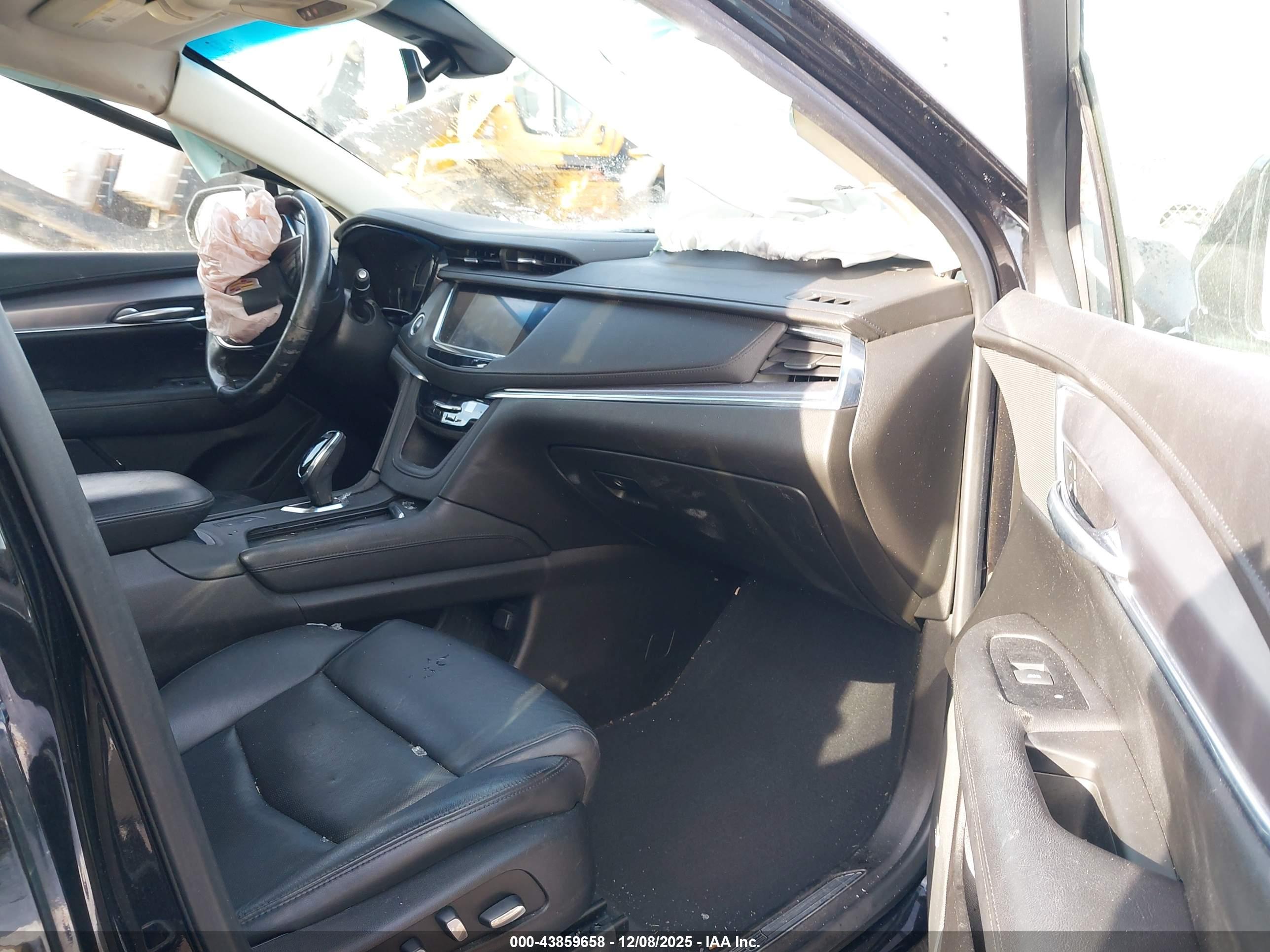 CADILLAC XT5 image 5