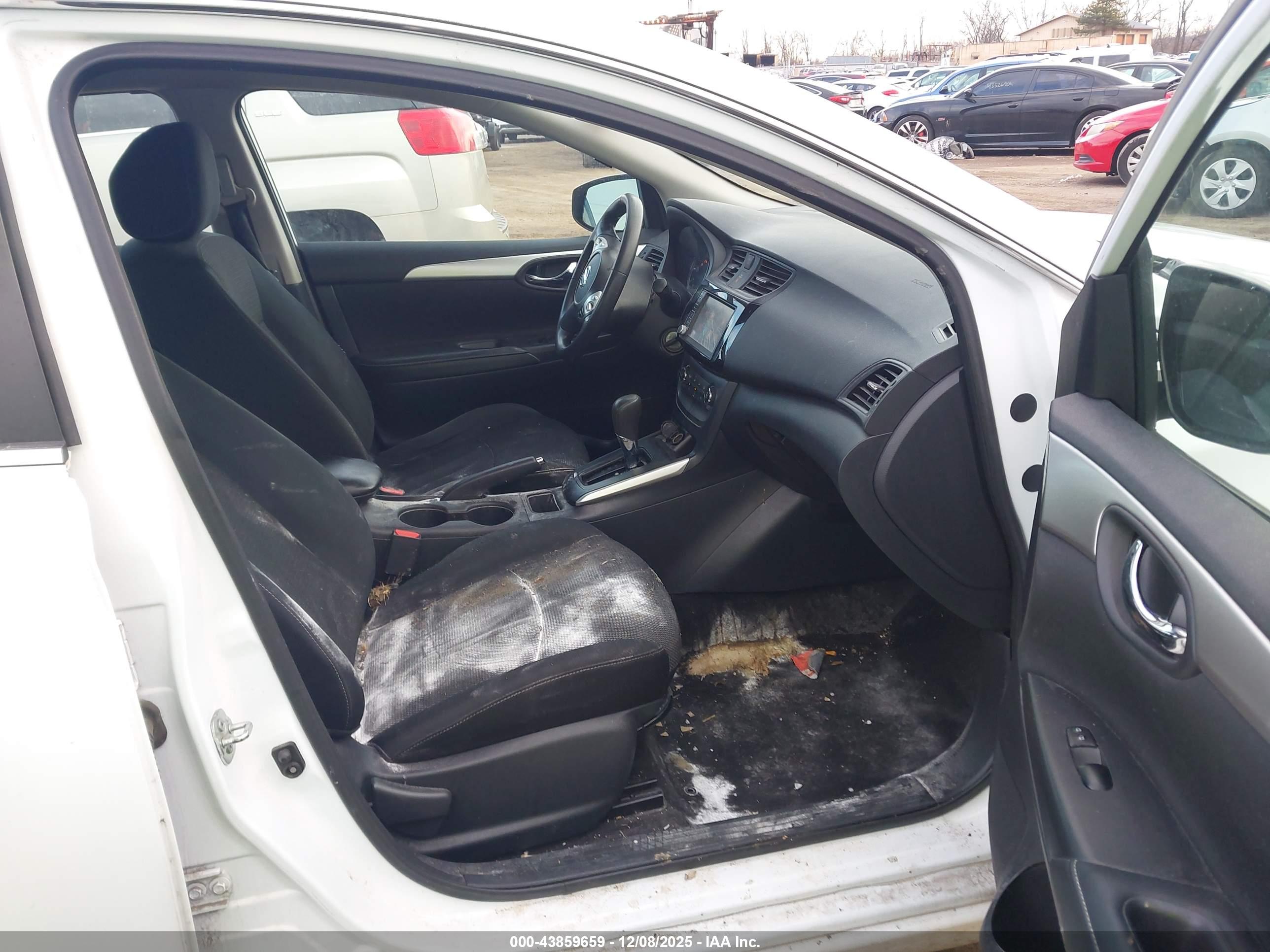 NISSAN SENTRA image 5