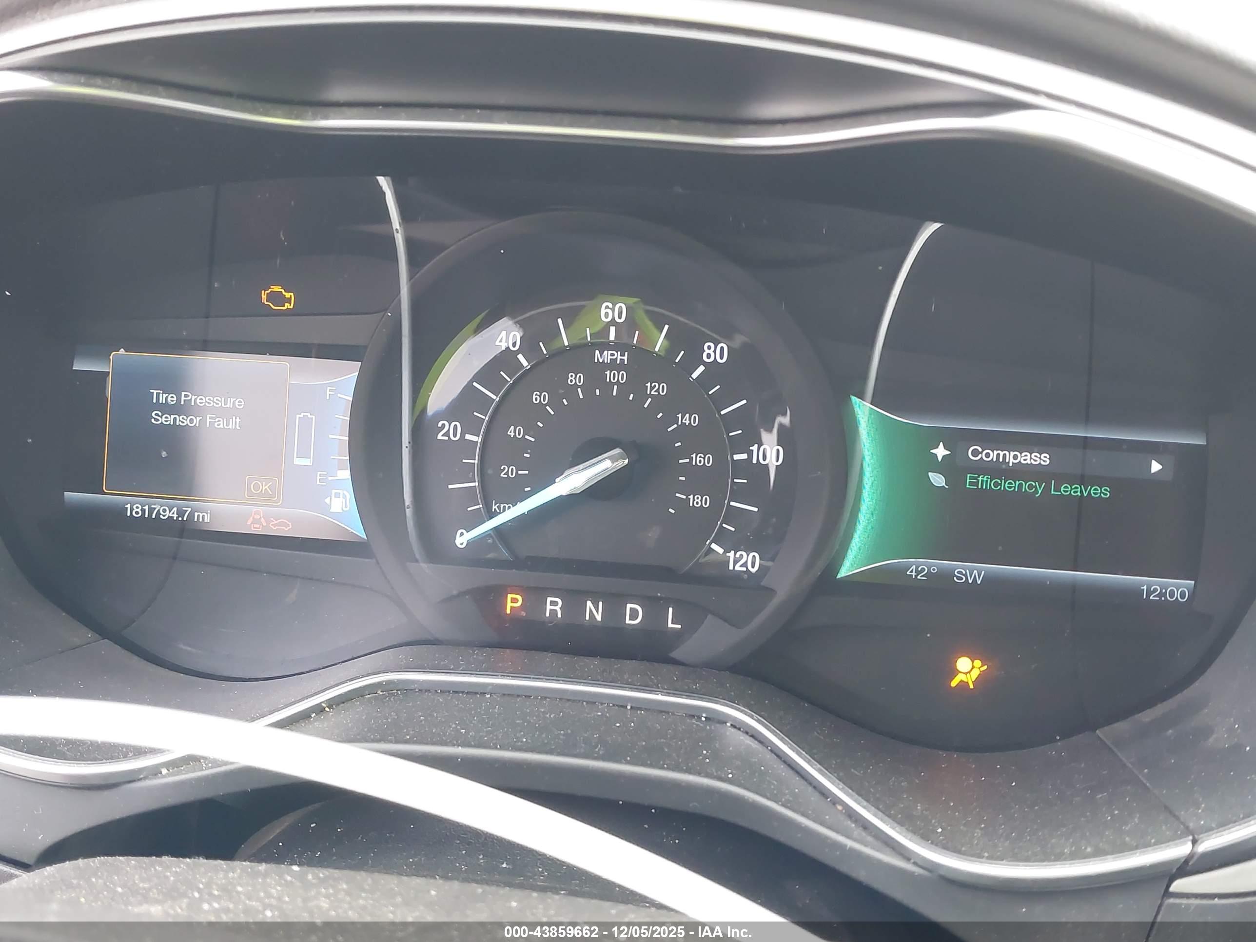 FORD FUSION image 7
