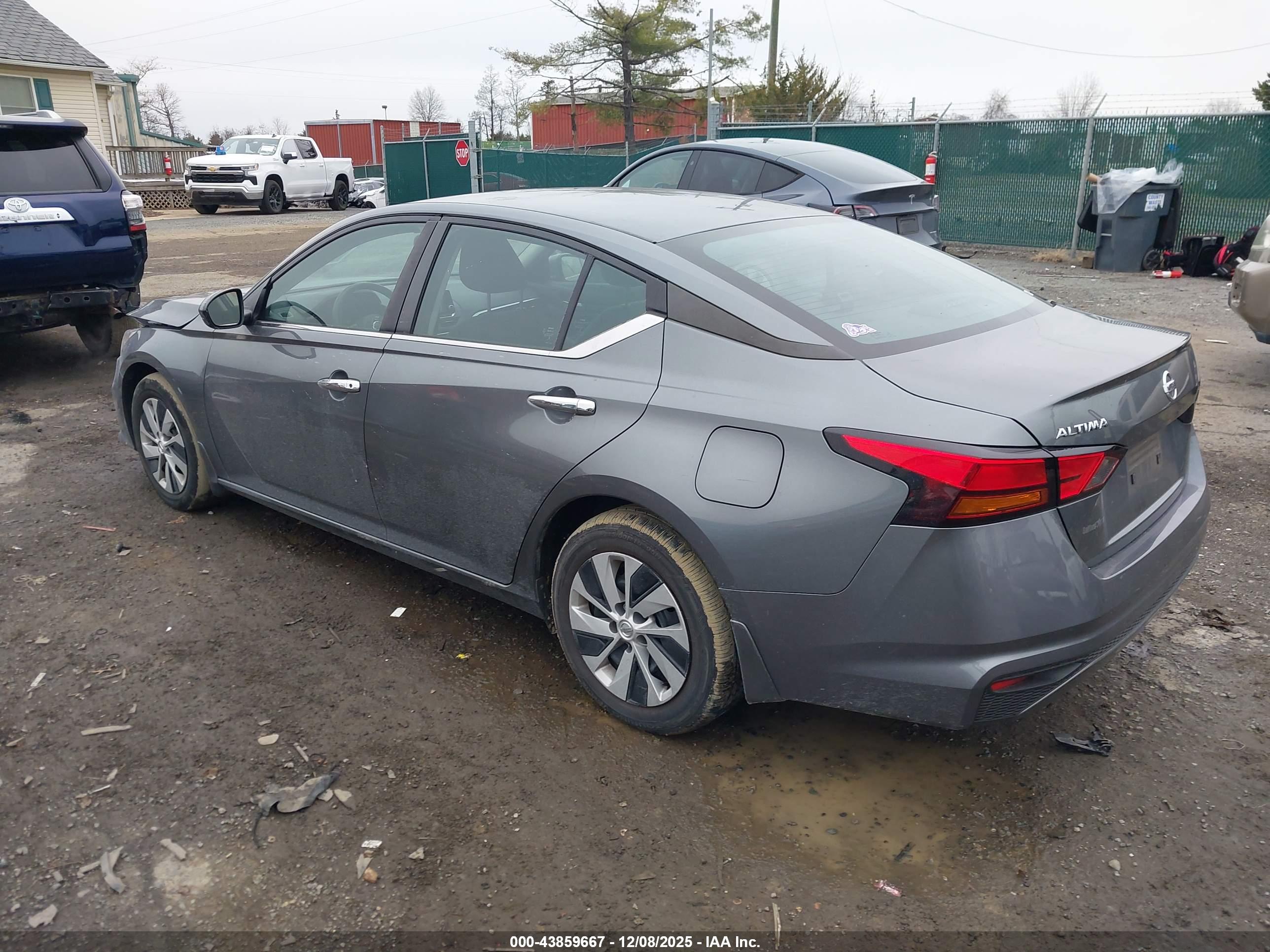 NISSAN ALTIMA image 3