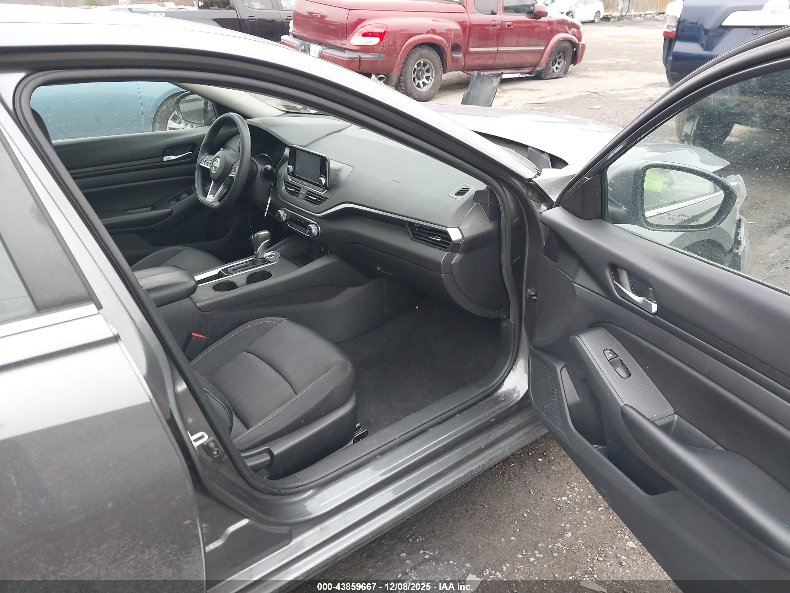 NISSAN ALTIMA image 5