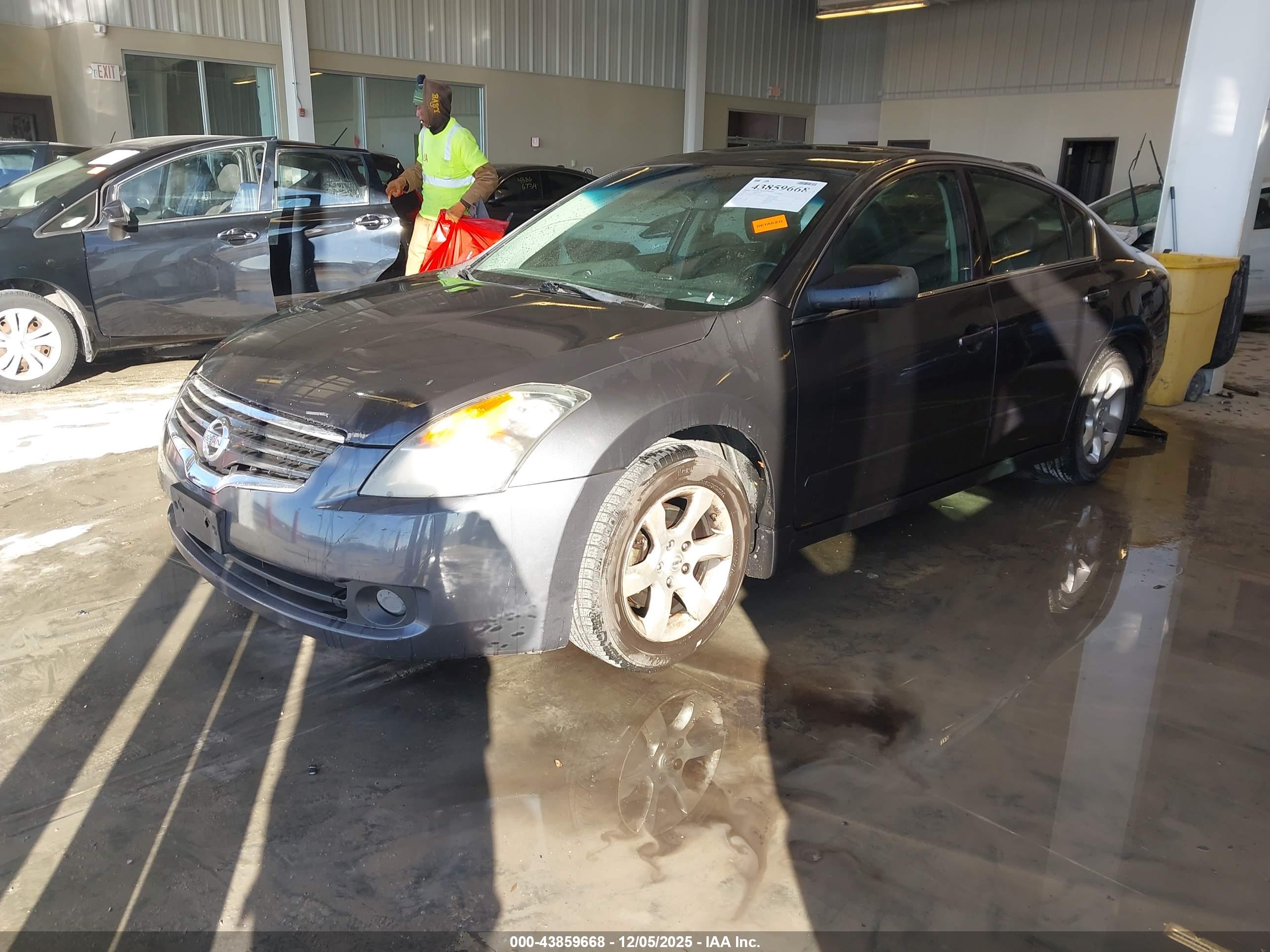 NISSAN ALTIMA image 2