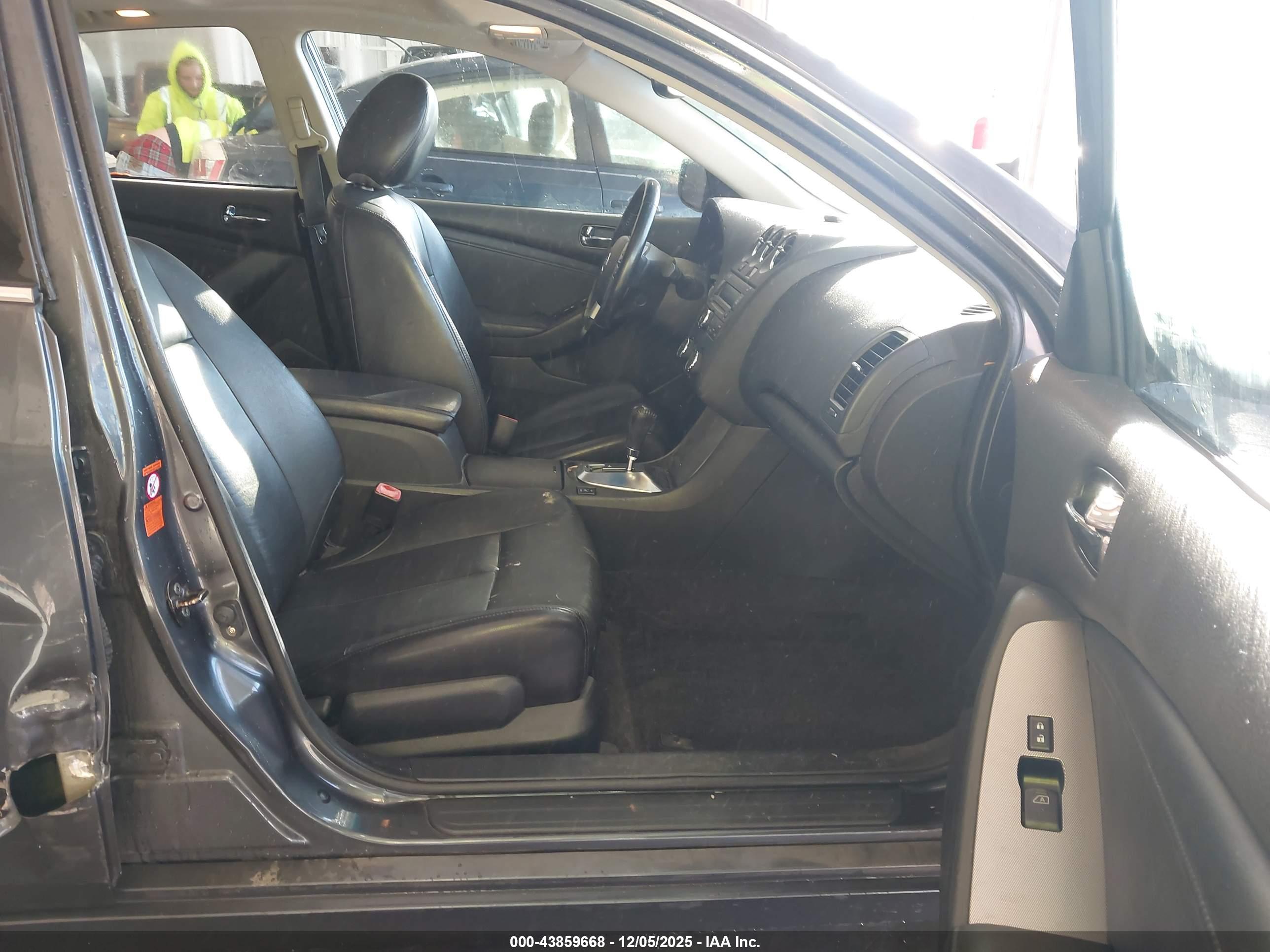 NISSAN ALTIMA image 5
