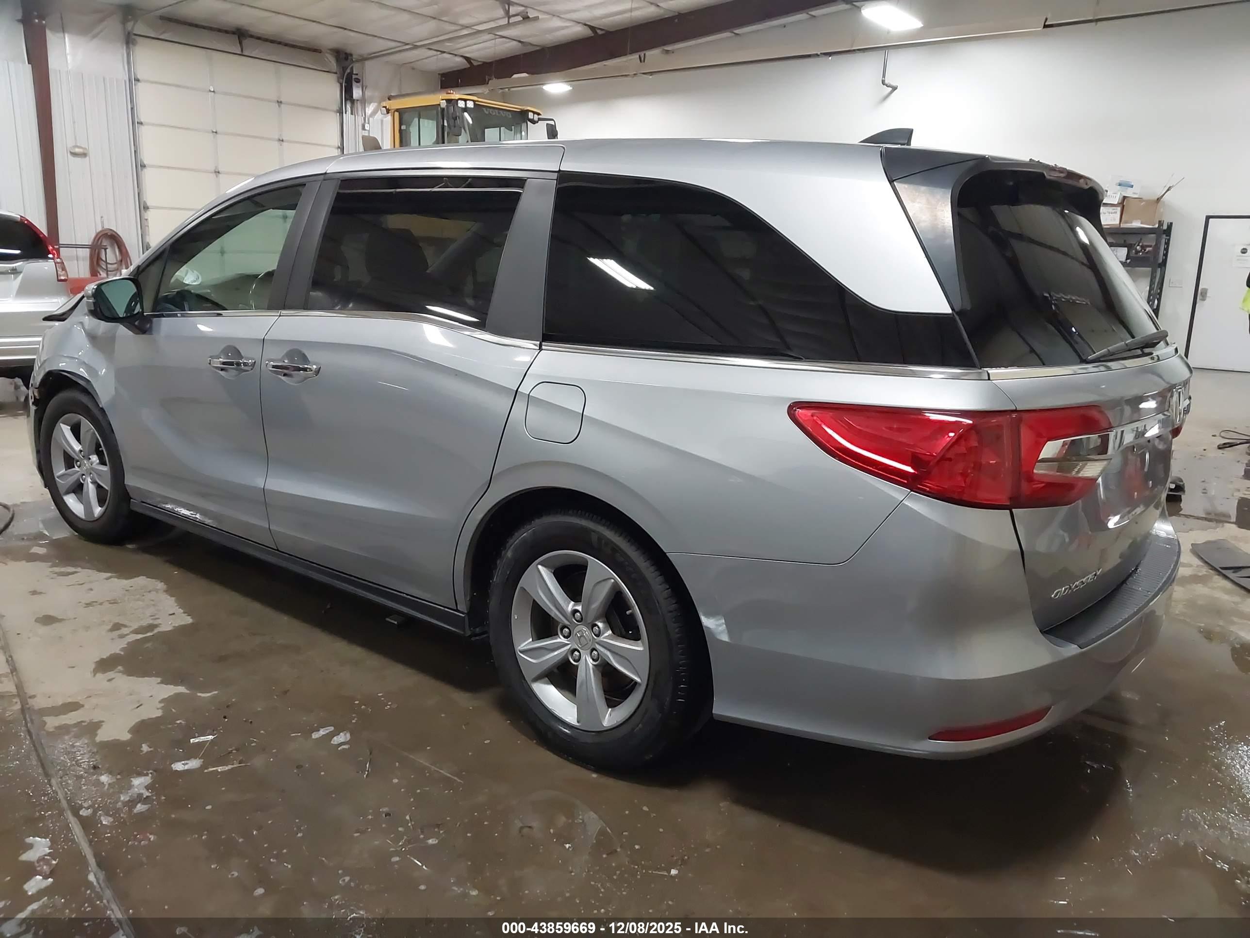 HONDA ODYSSEY image 3