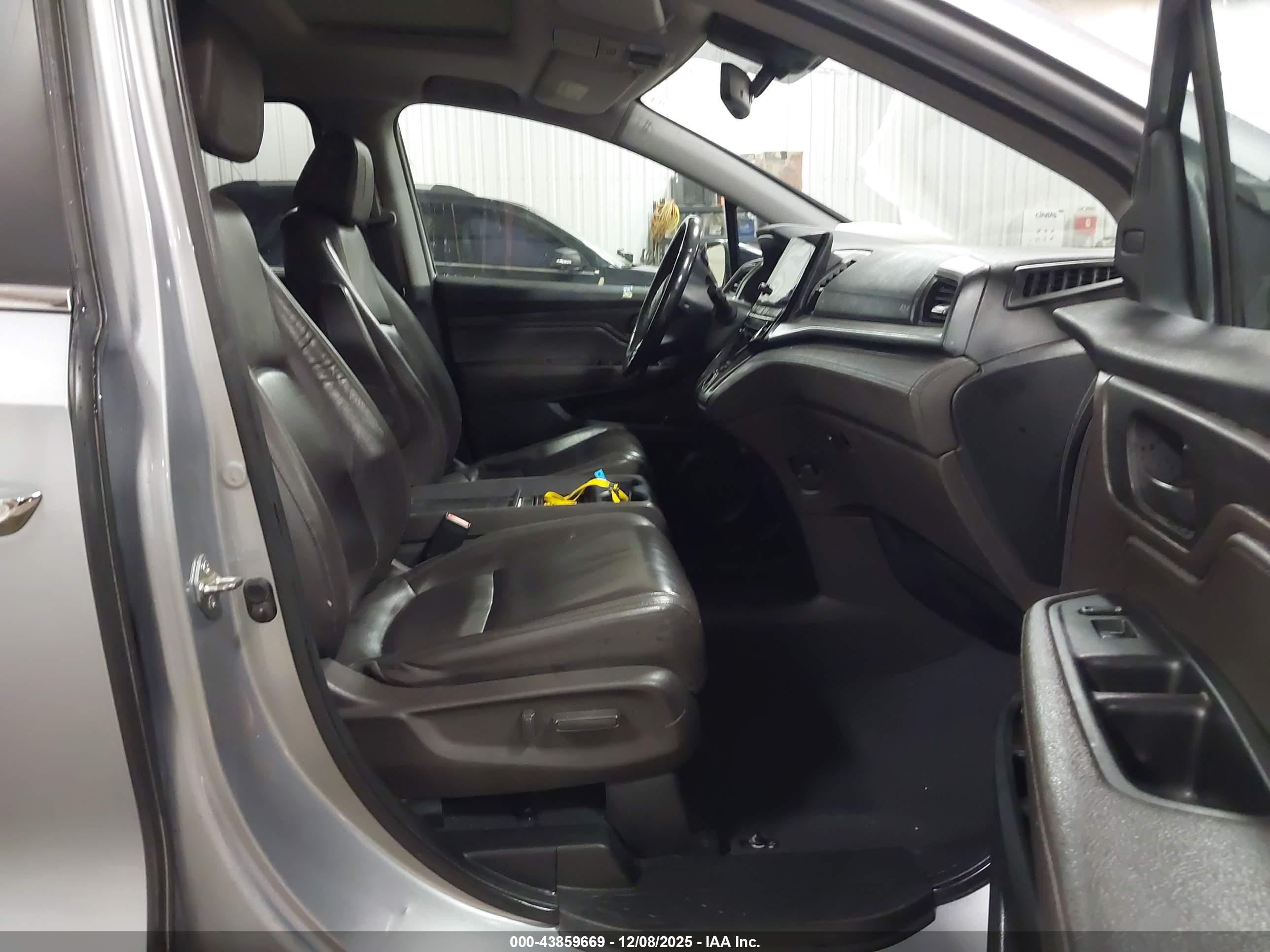 HONDA ODYSSEY image 5