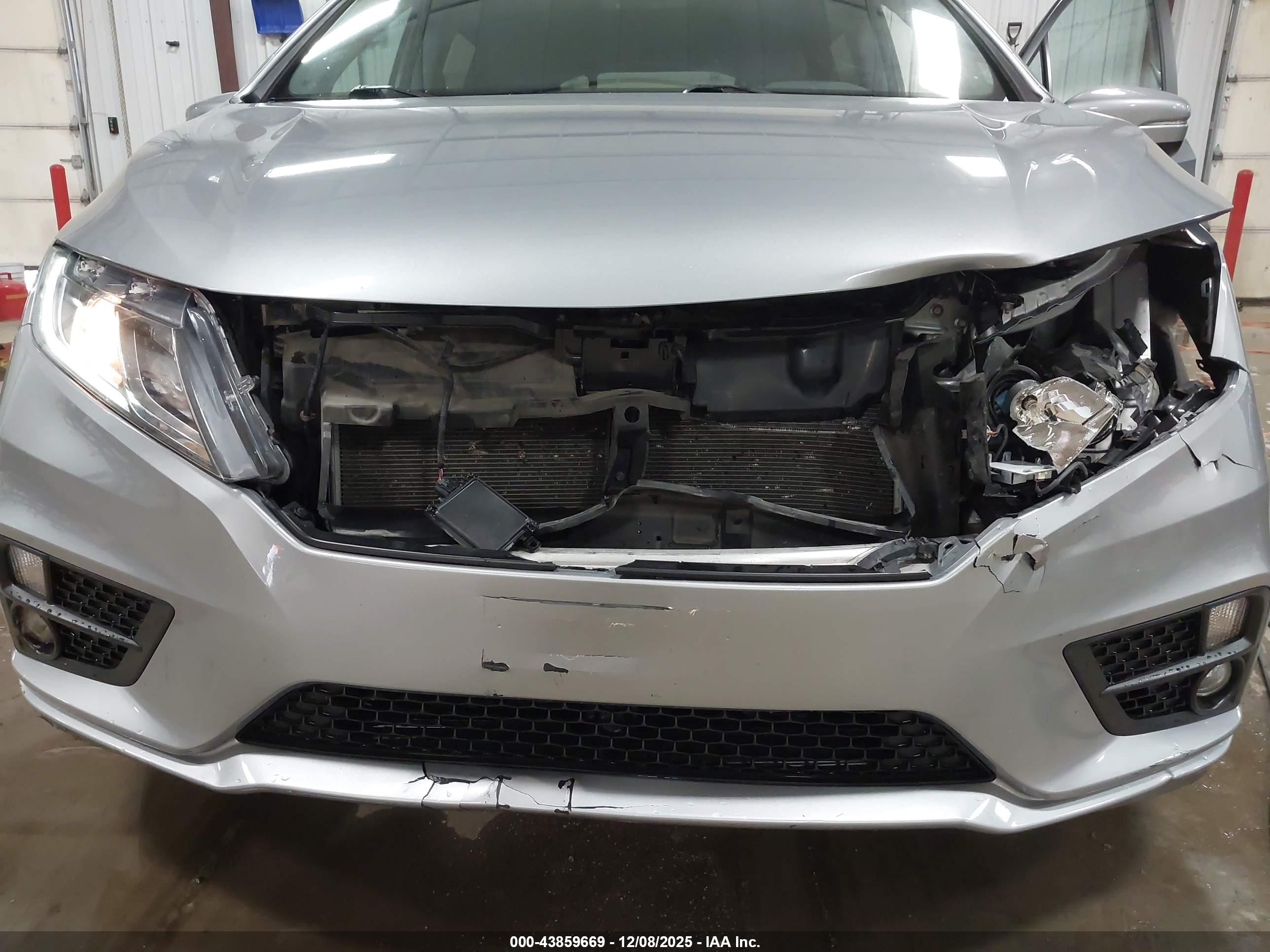 HONDA ODYSSEY image 6