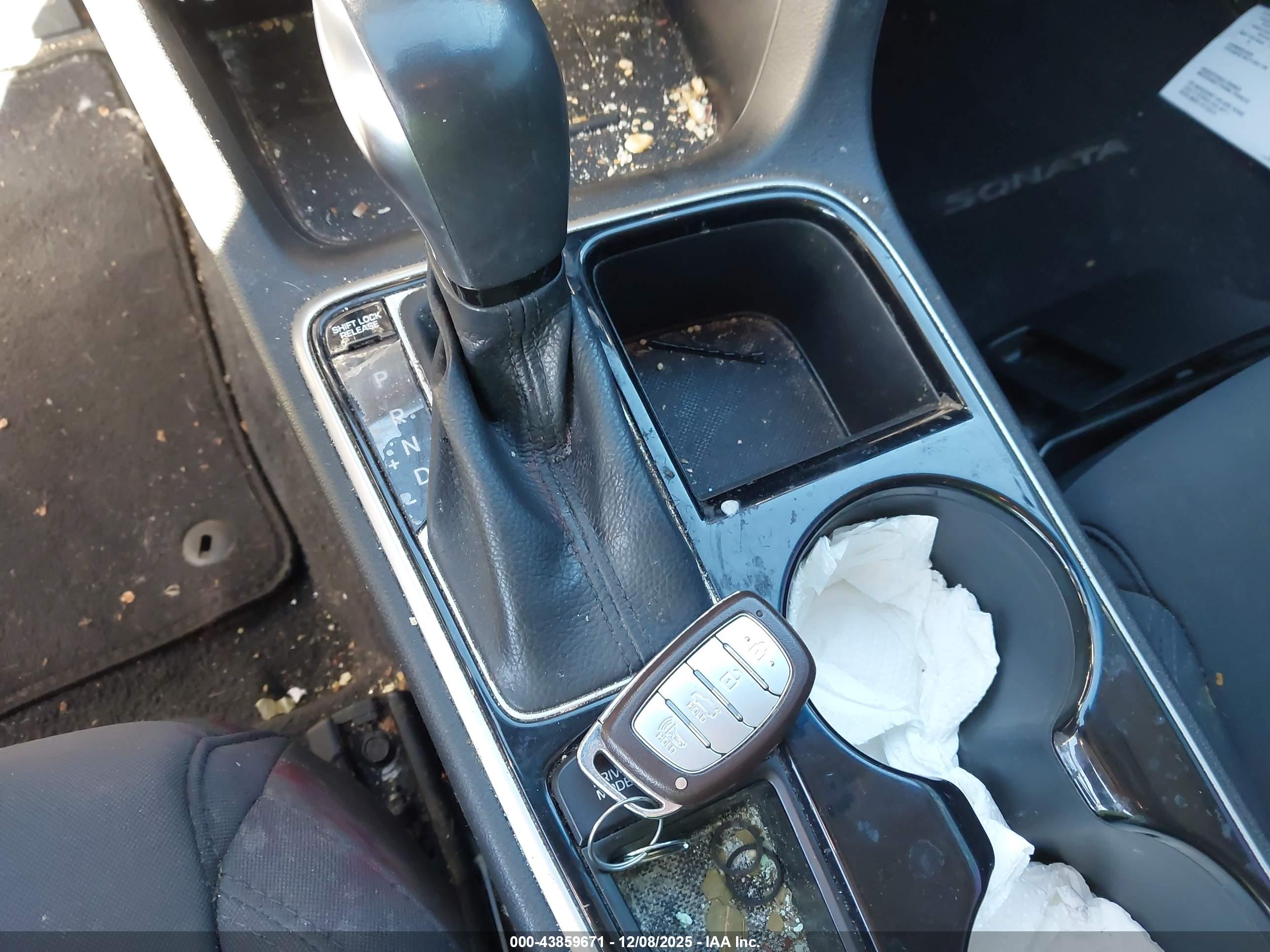 HYUNDAI SONATA image 11