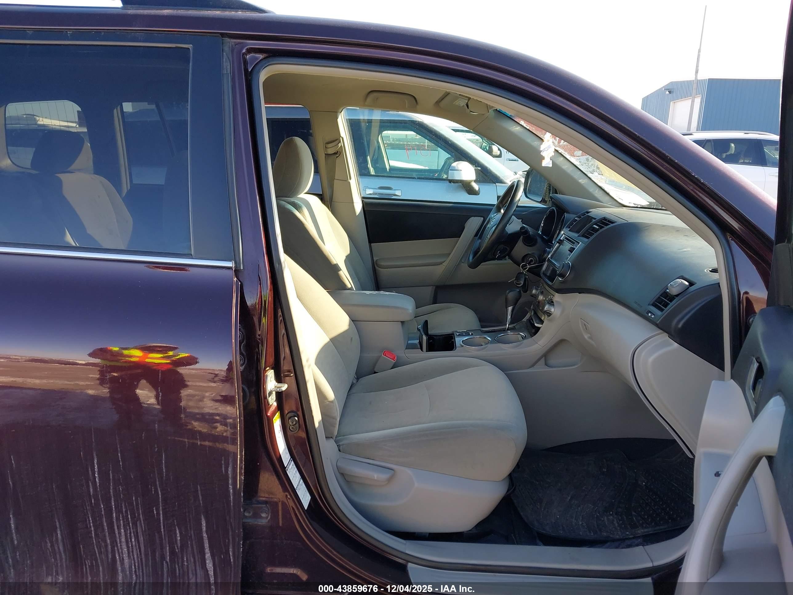 TOYOTA HIGHLANDER image 5