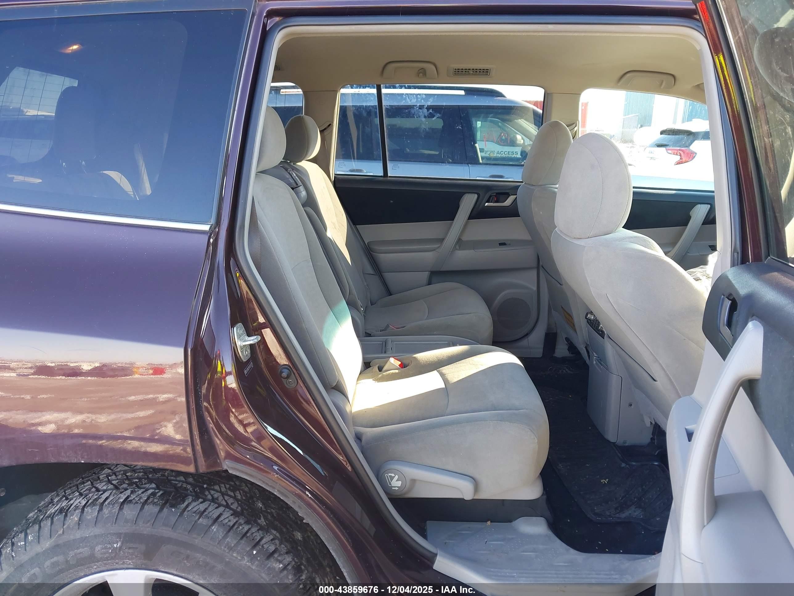 TOYOTA HIGHLANDER image 8
