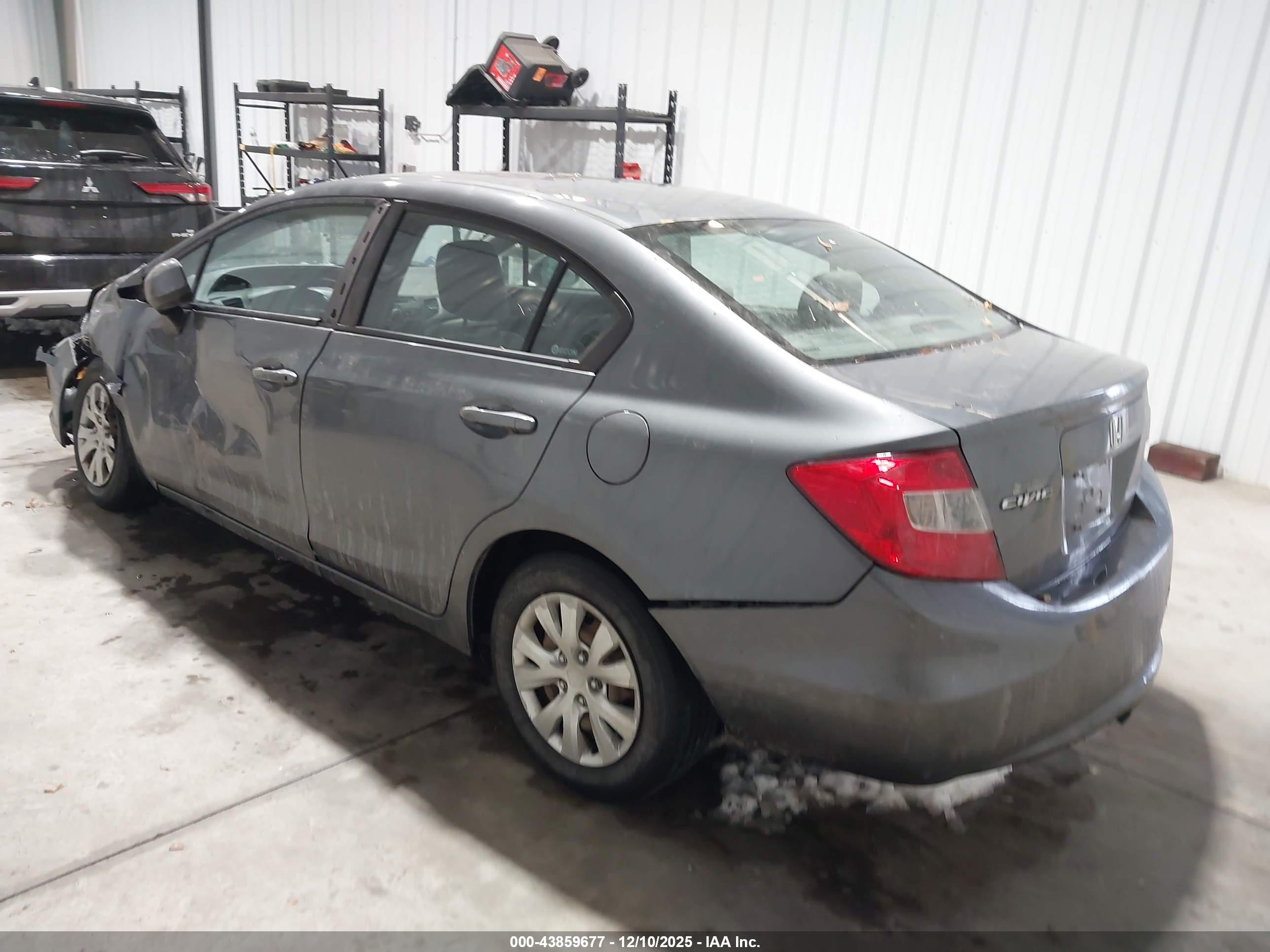 HONDA CIVIC image 3