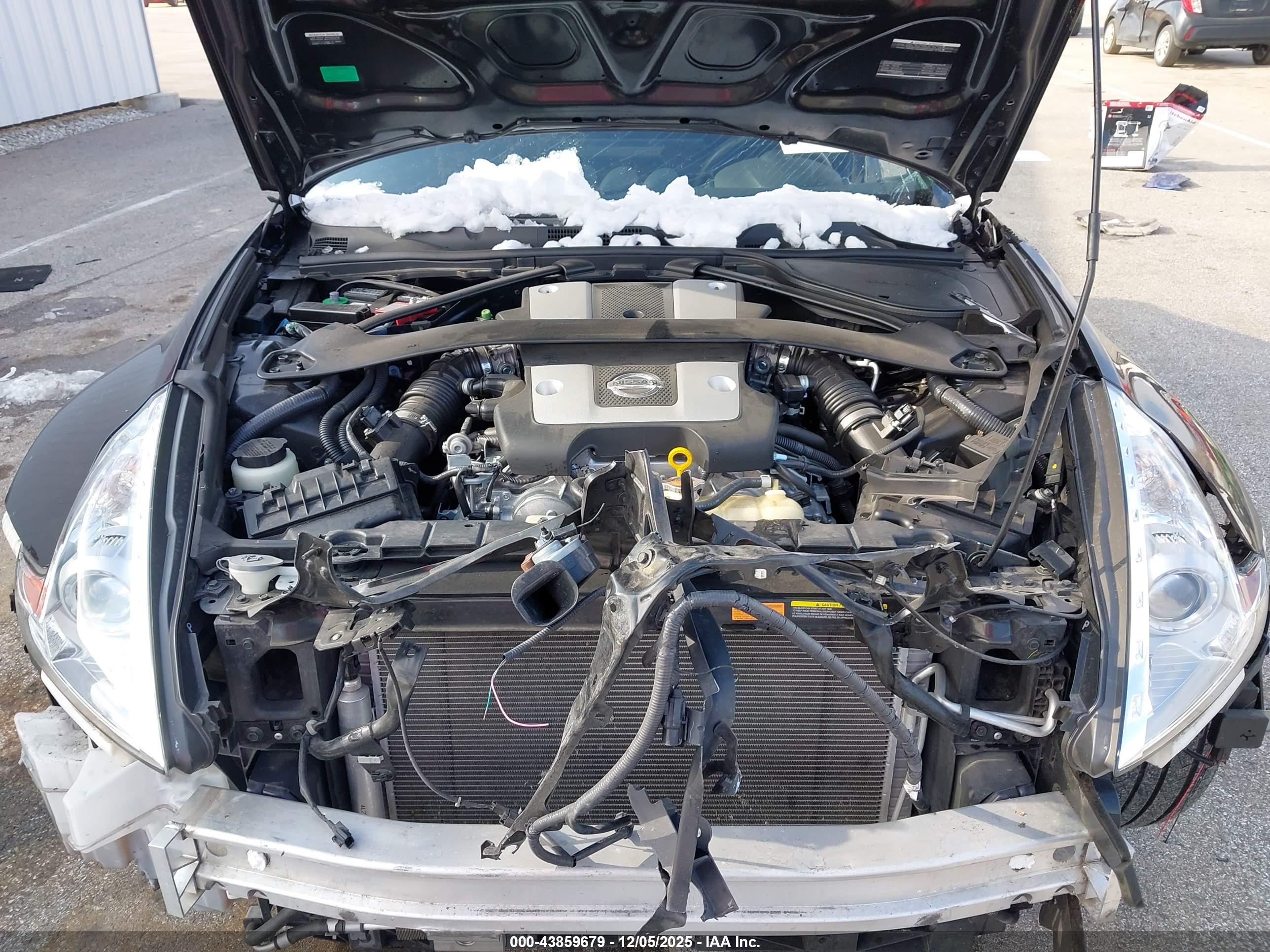 NISSAN 370Z image 10