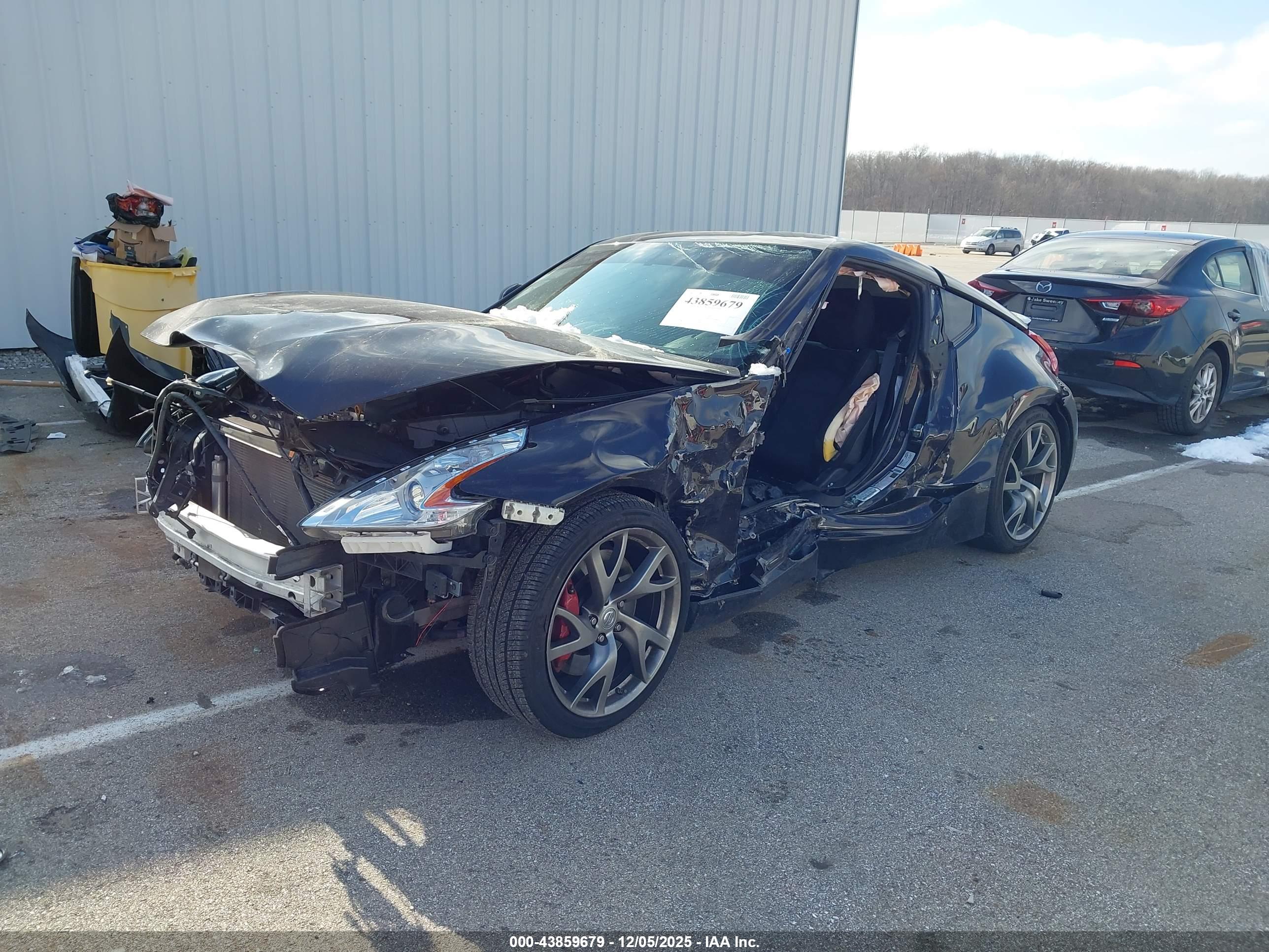 NISSAN 370Z image 2