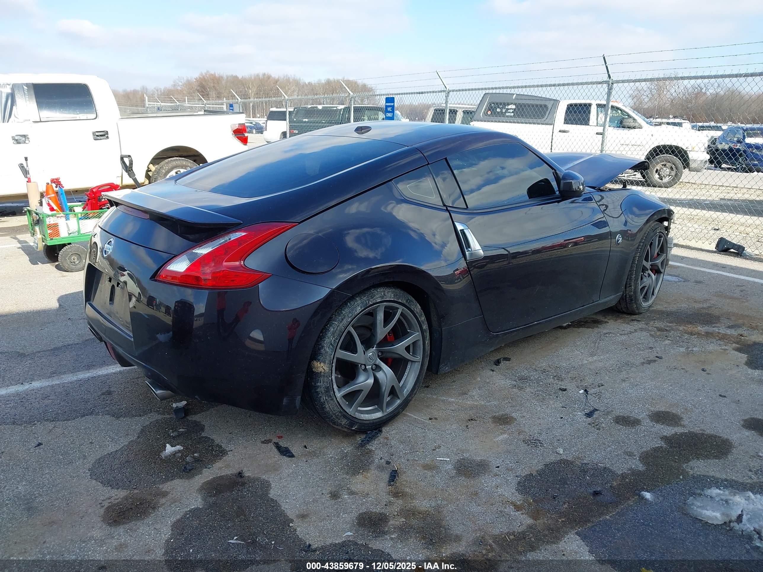 NISSAN 370Z image 4
