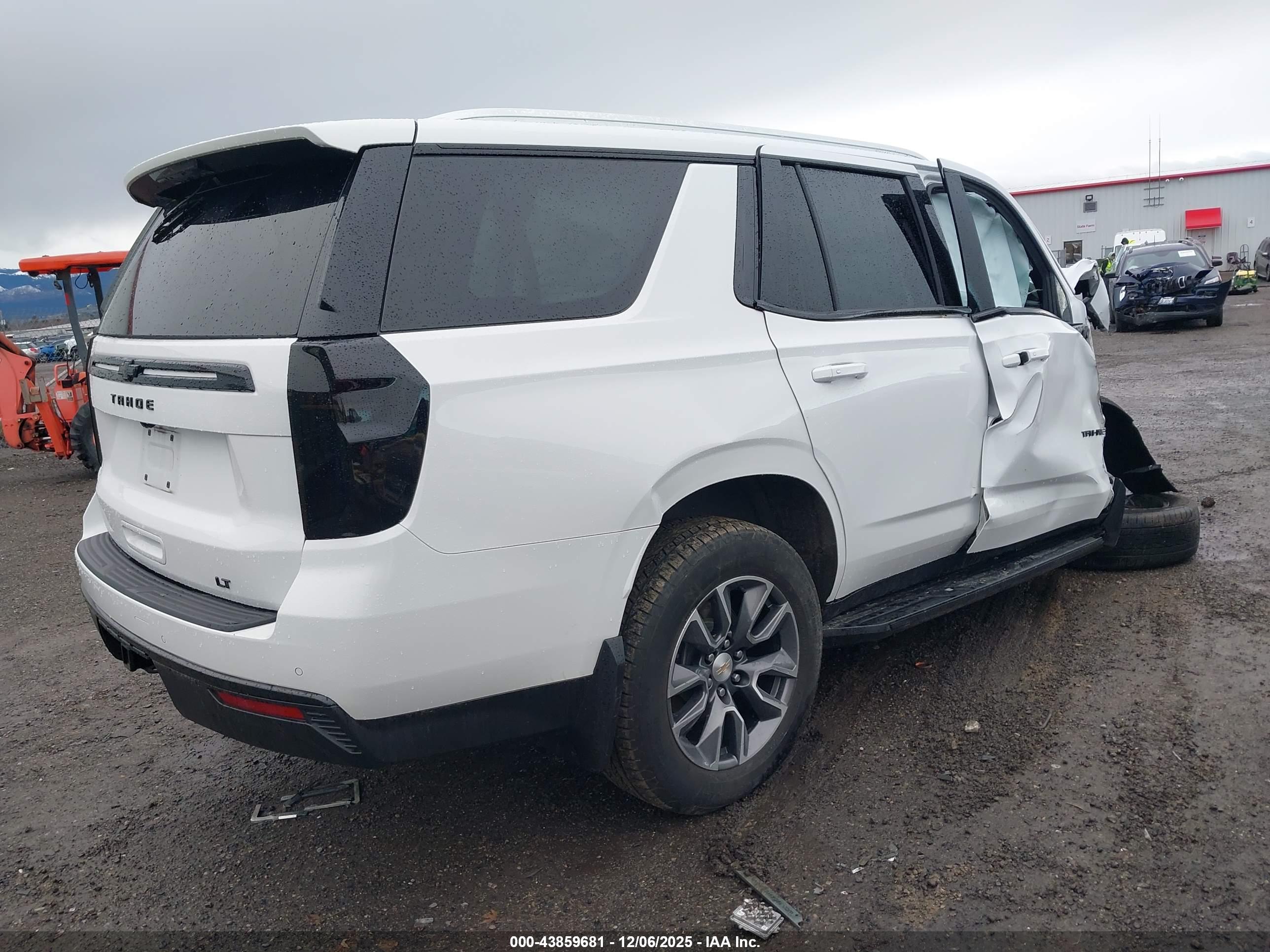 CHEVROLET TAHOE image 4