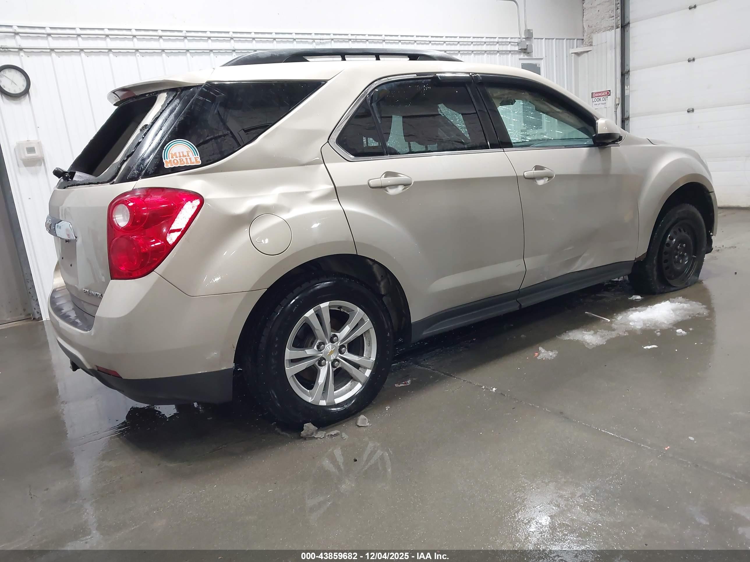 CHEVROLET EQUINOX image 4