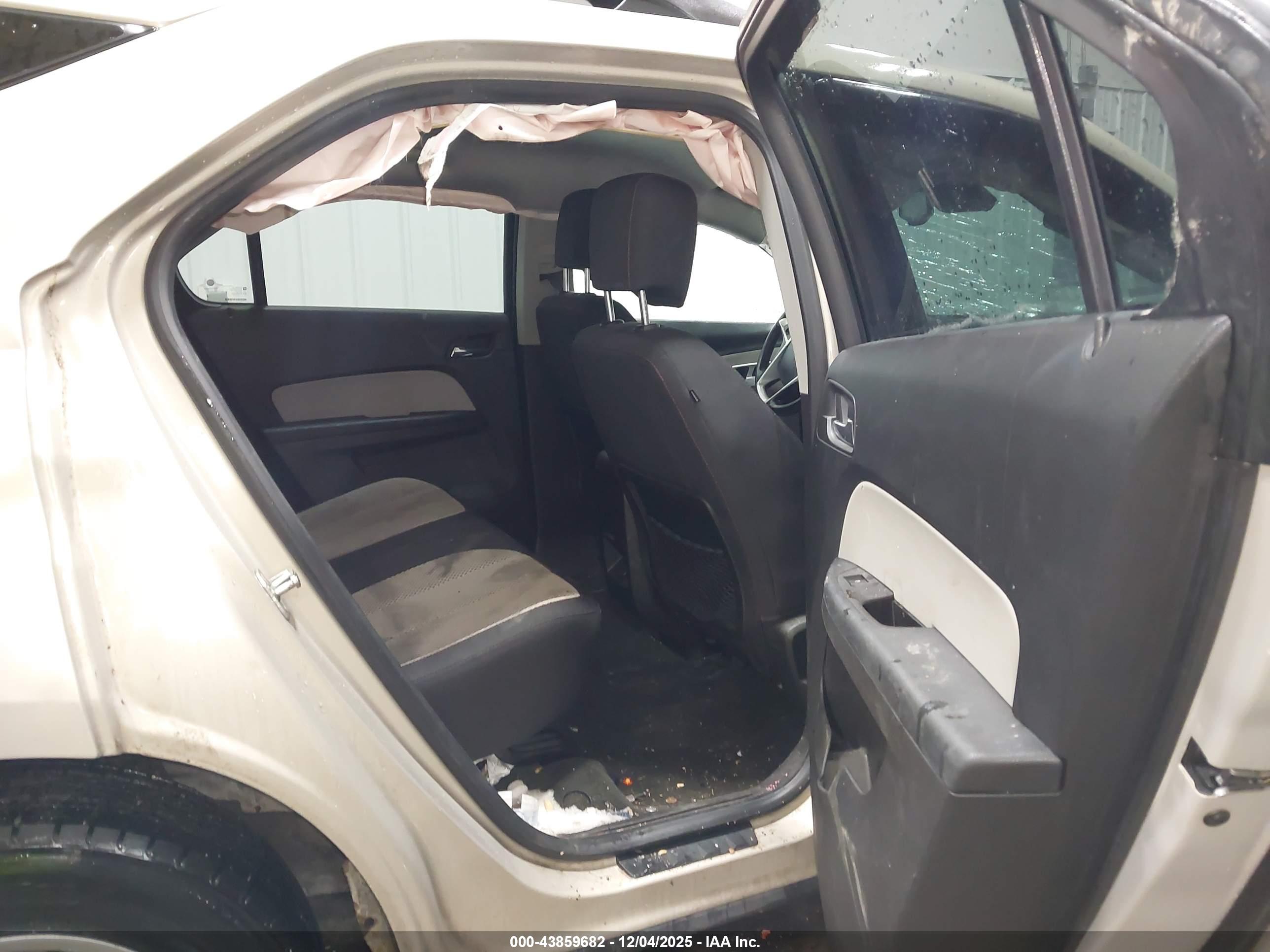 CHEVROLET EQUINOX image 8