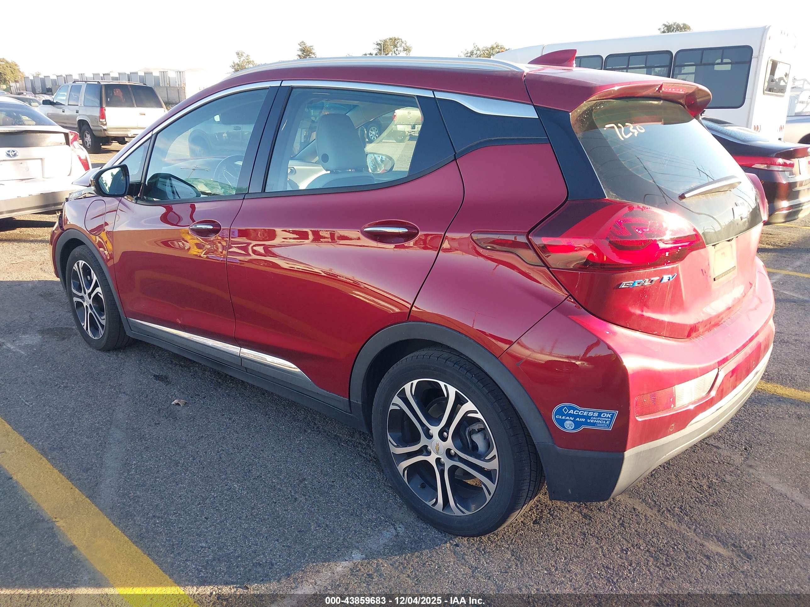 CHEVROLET BOLT image 3