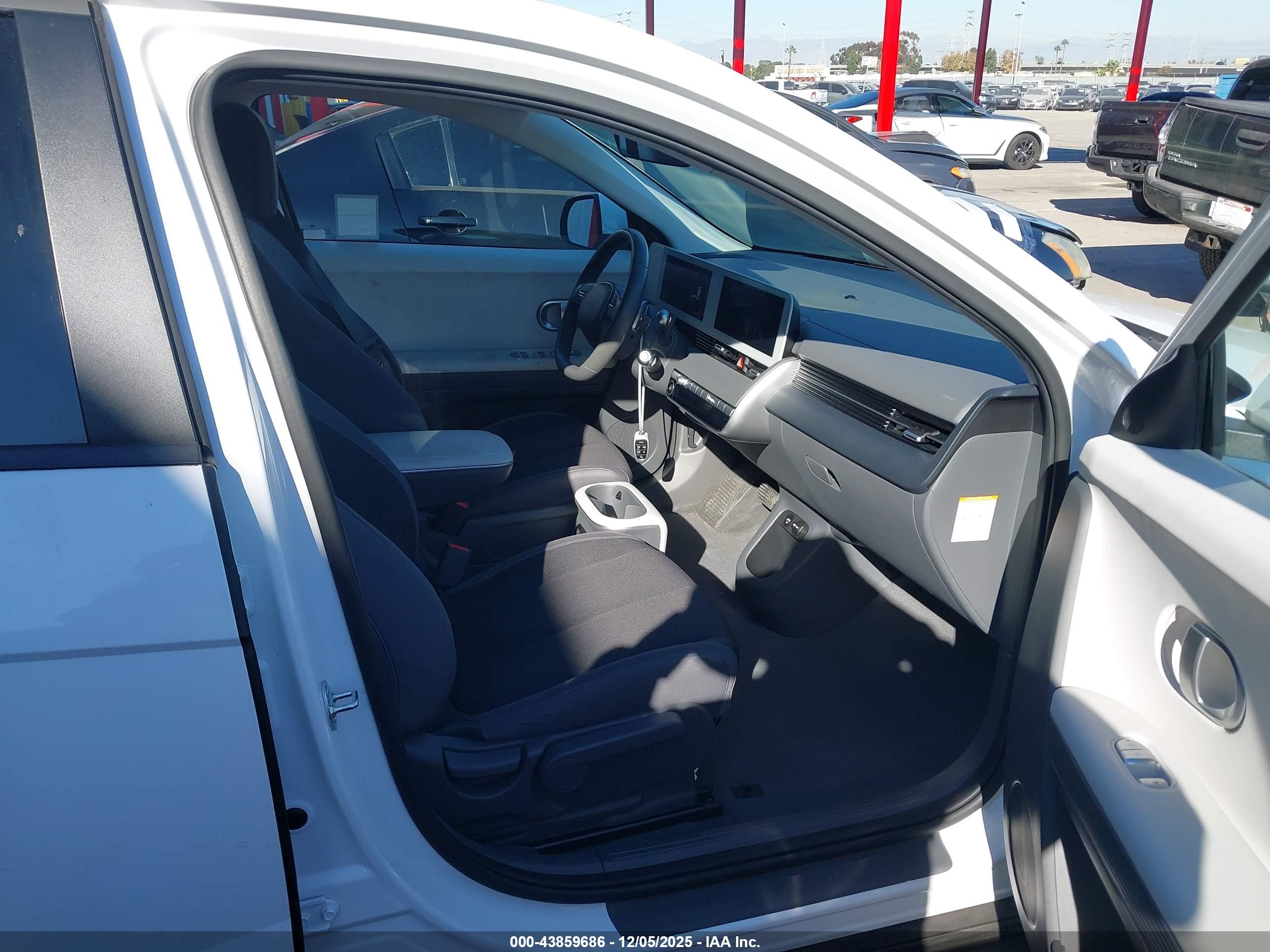 HYUNDAI IONIQ image 5