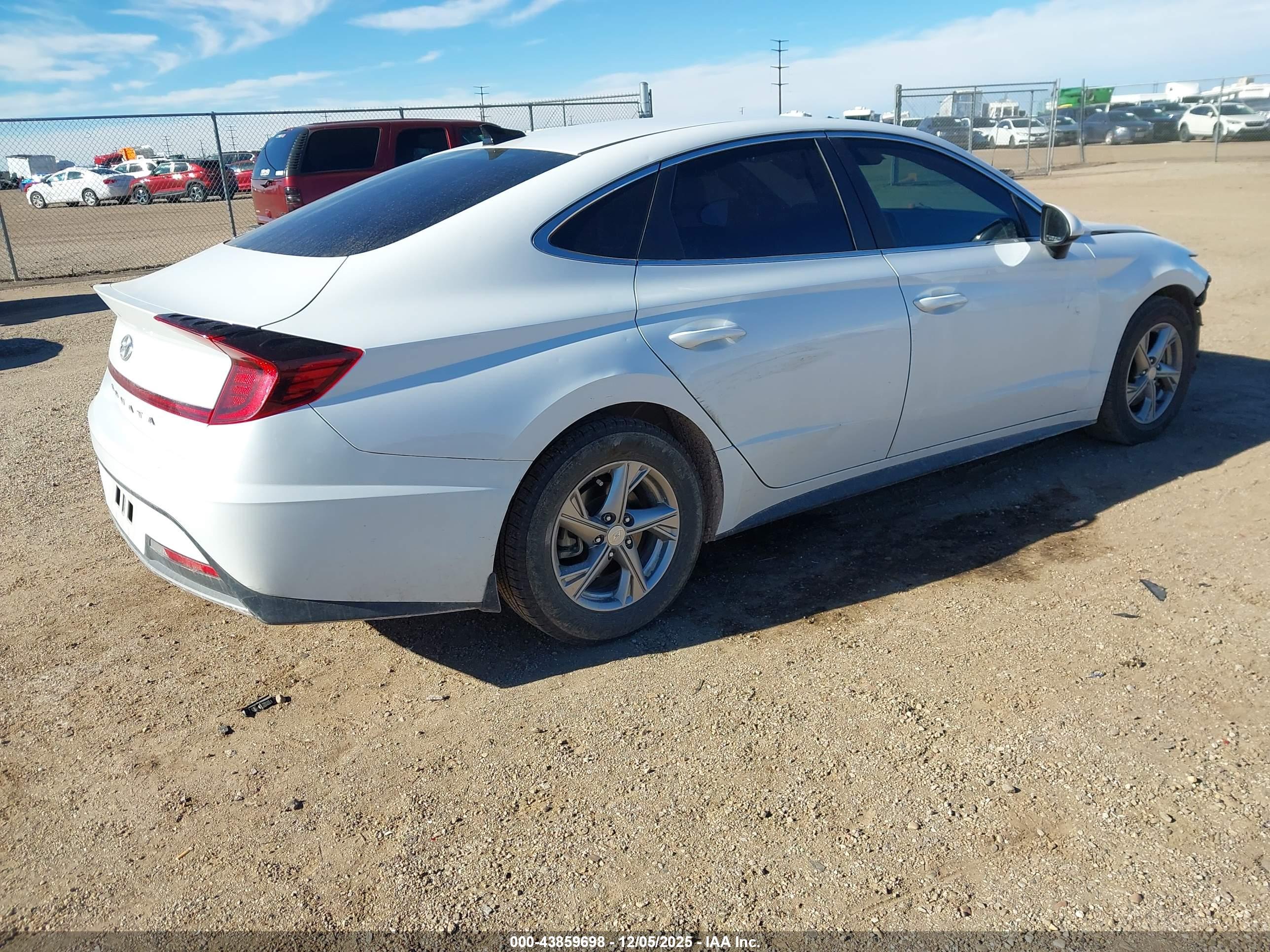HYUNDAI SONATA image 4