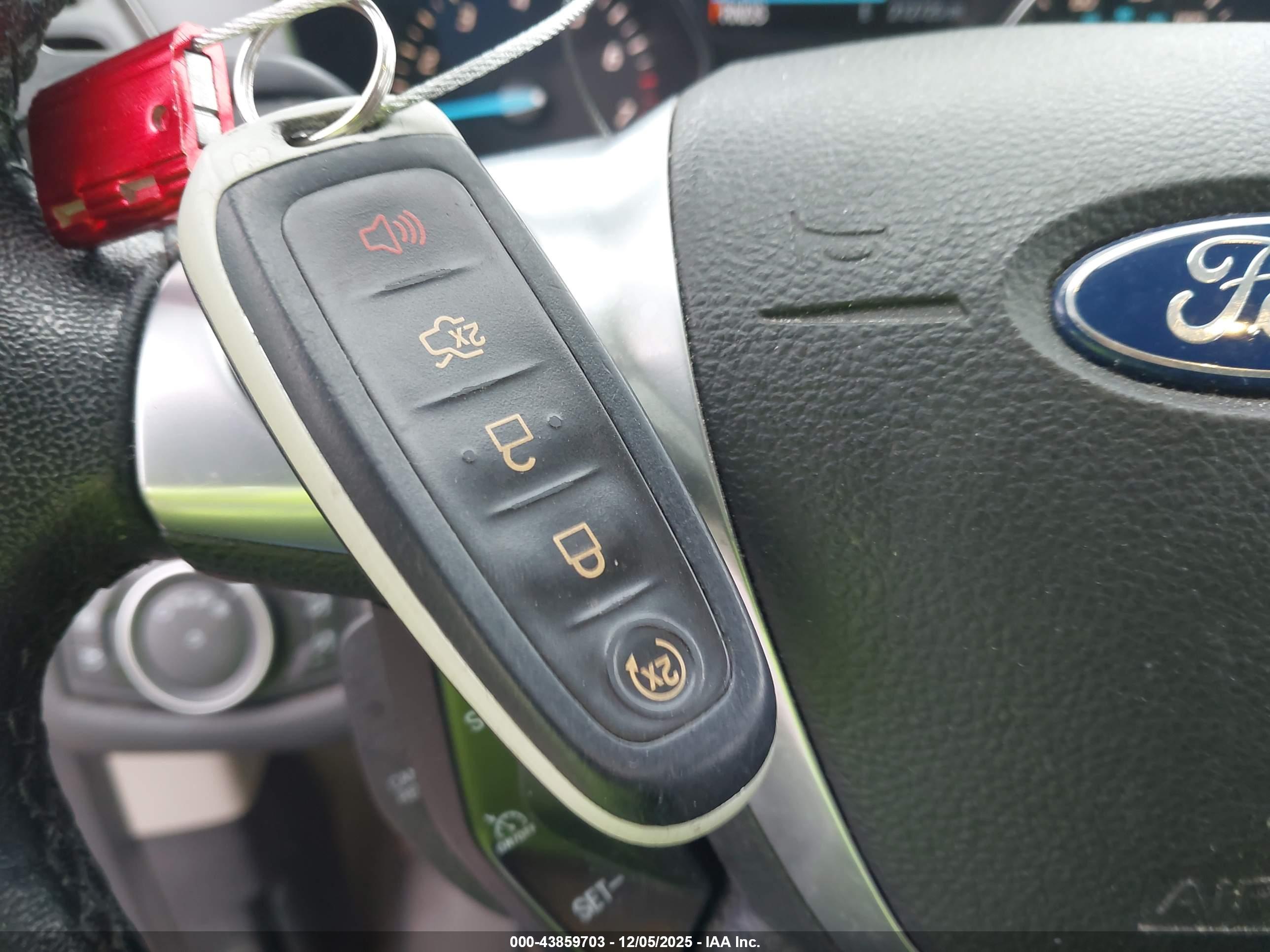 FORD ESCAPE image 11