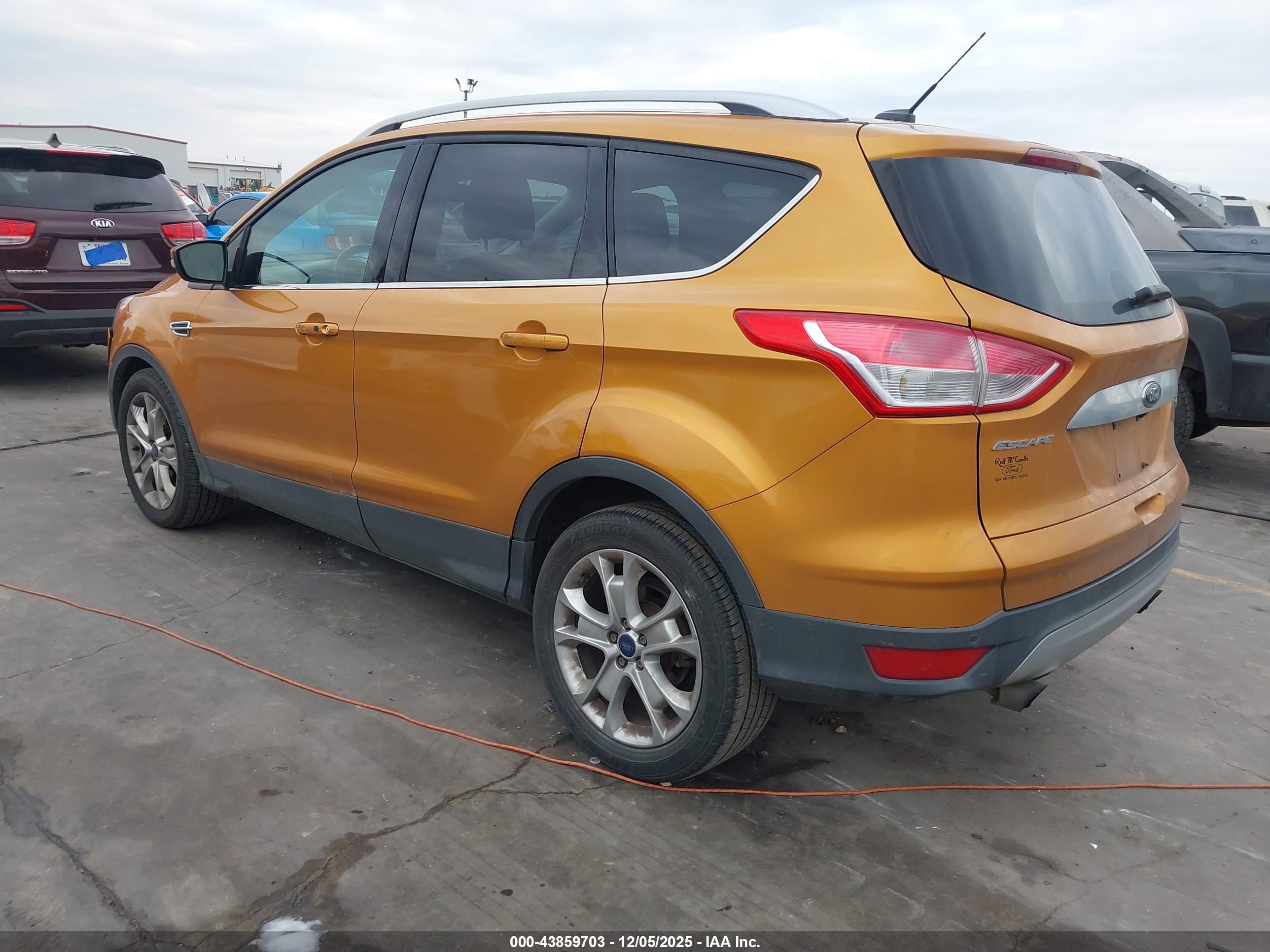 FORD ESCAPE image 3