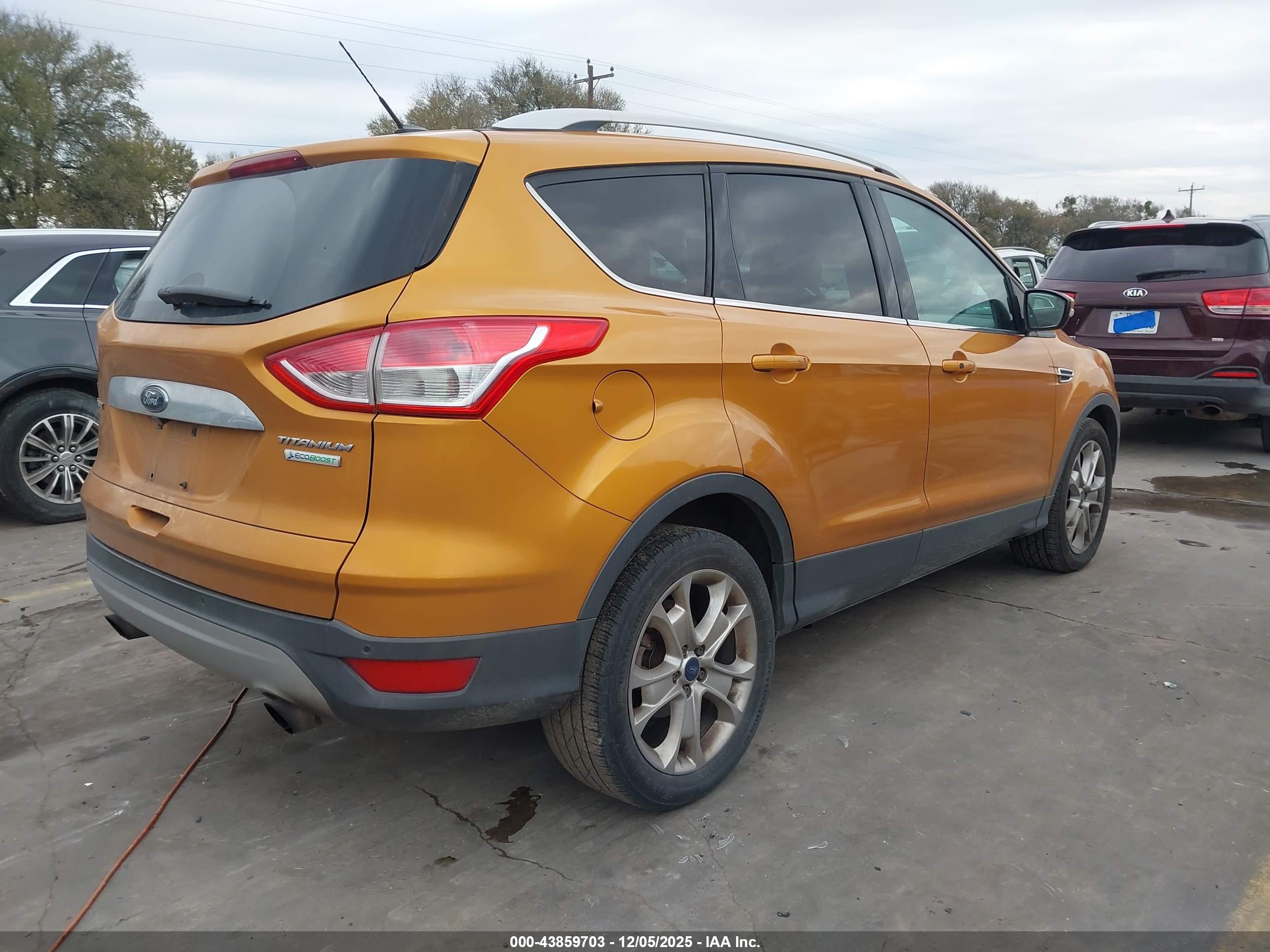 FORD ESCAPE image 4