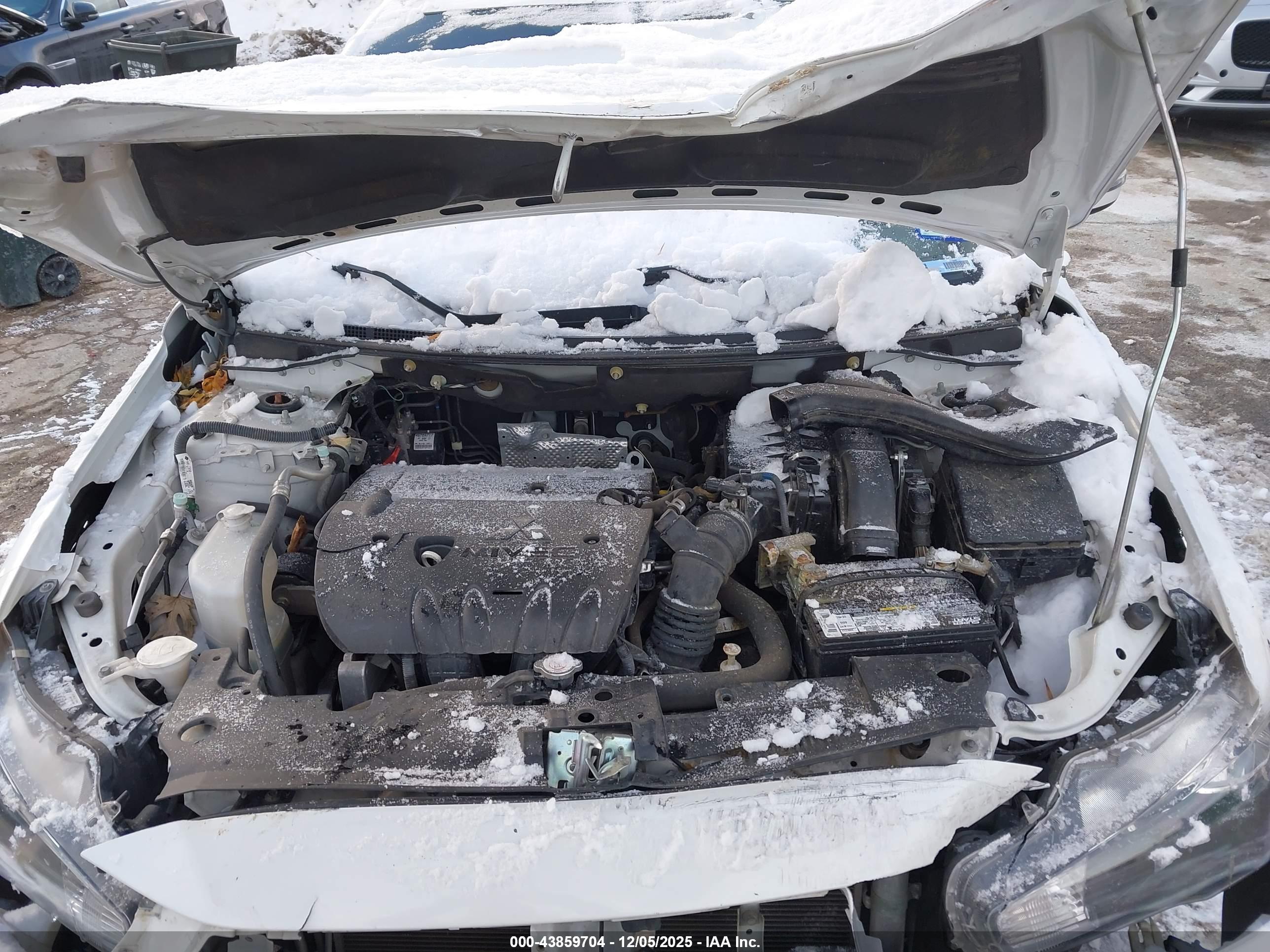 MITSUBISHI LANCER image 10