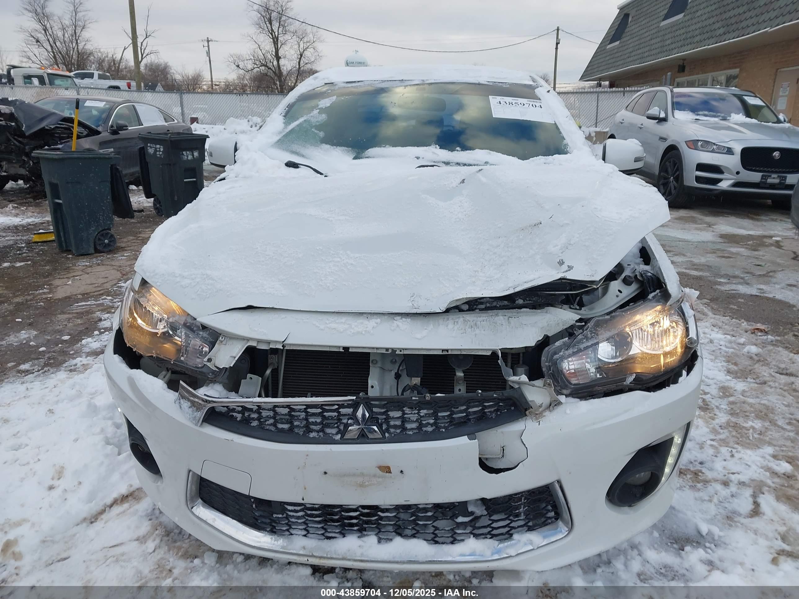 MITSUBISHI LANCER image 6