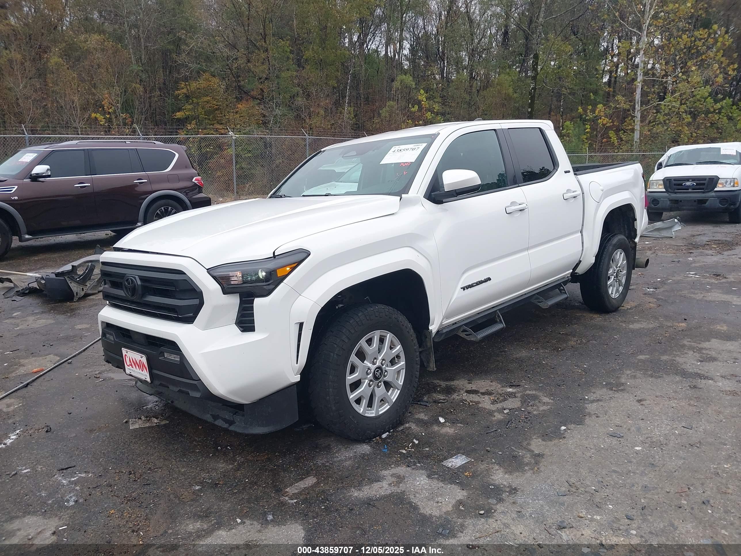 TOYOTA TACOMA image 2