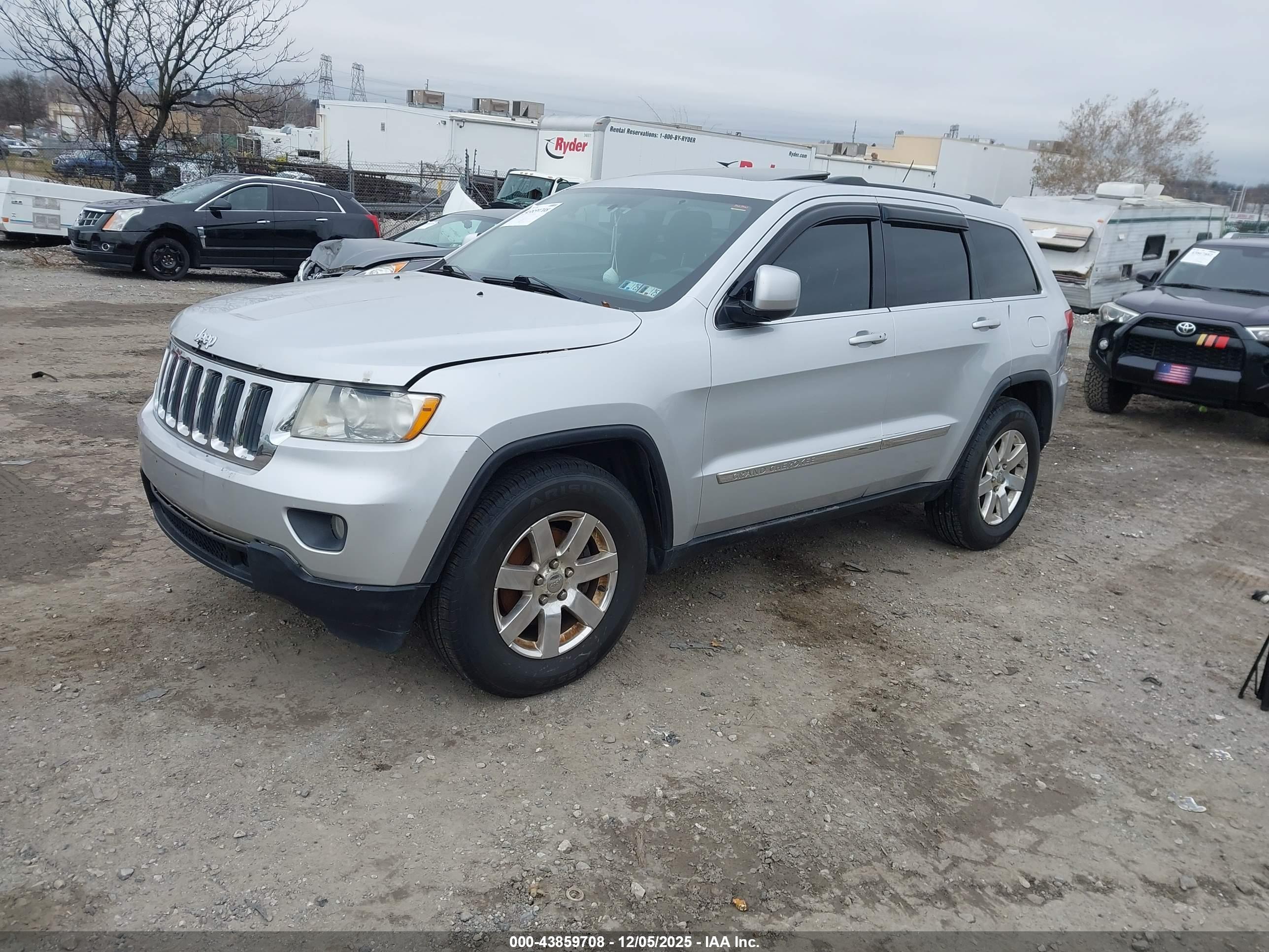 JEEP GRAND image 2