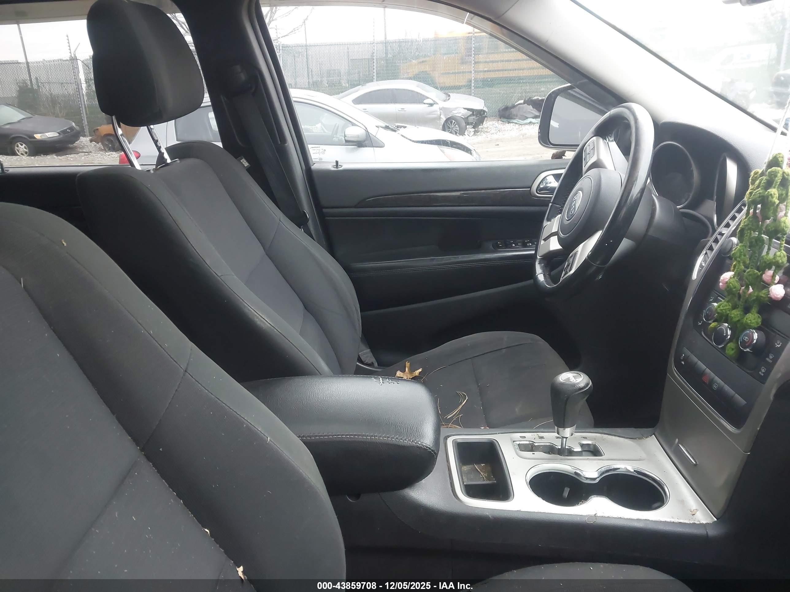 JEEP GRAND image 5