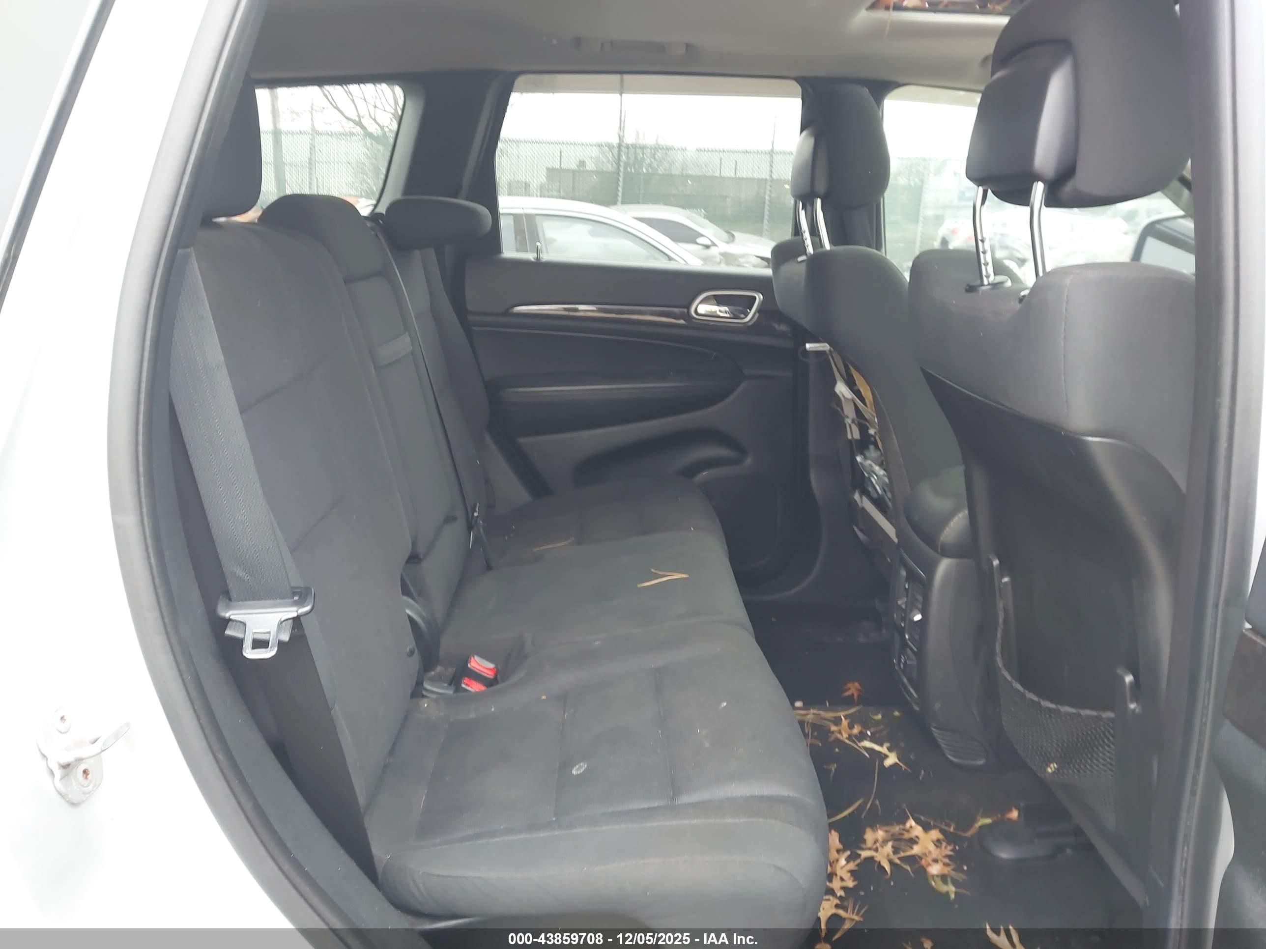 JEEP GRAND image 8