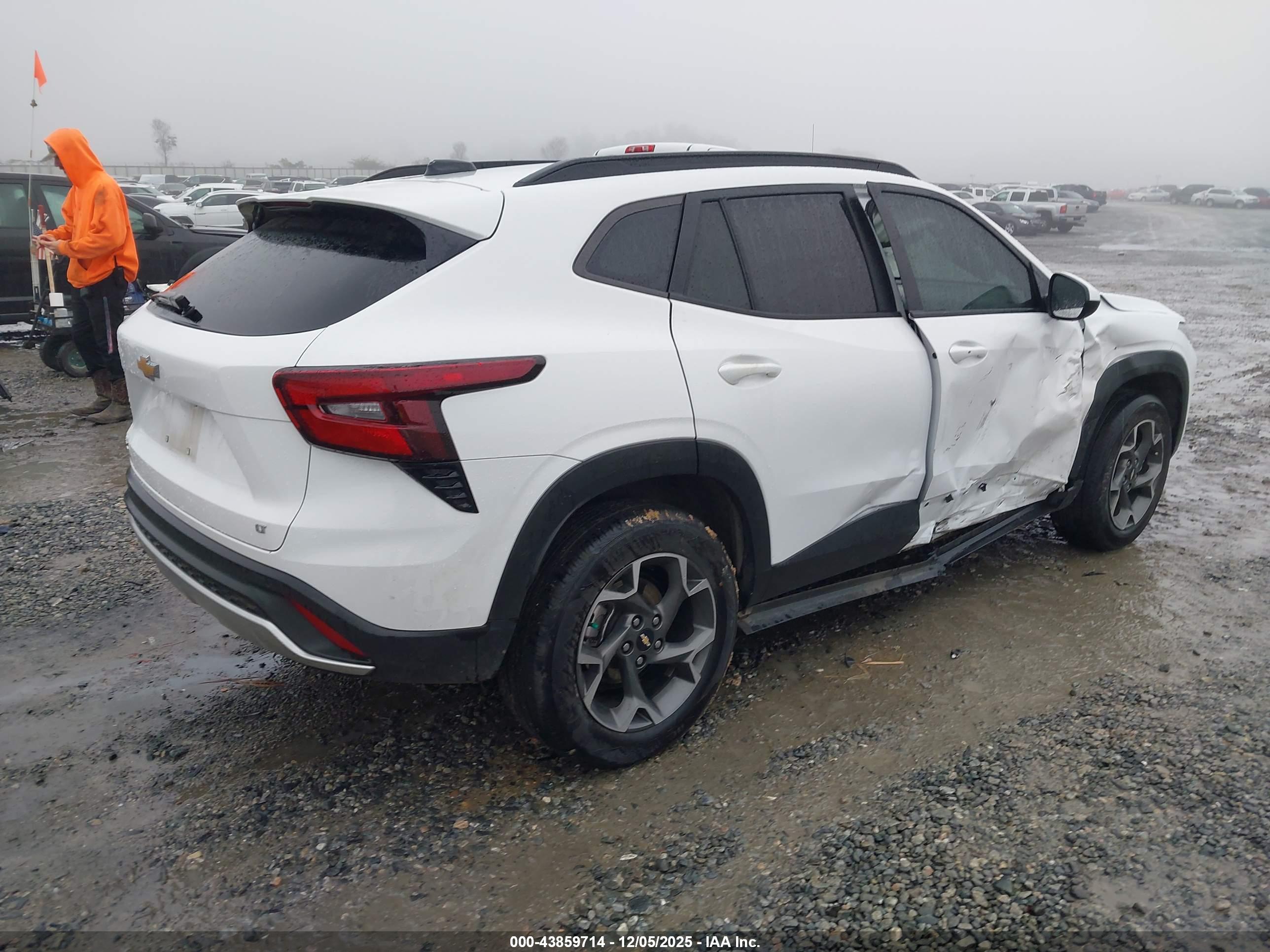 CHEVROLET TRAX image 4