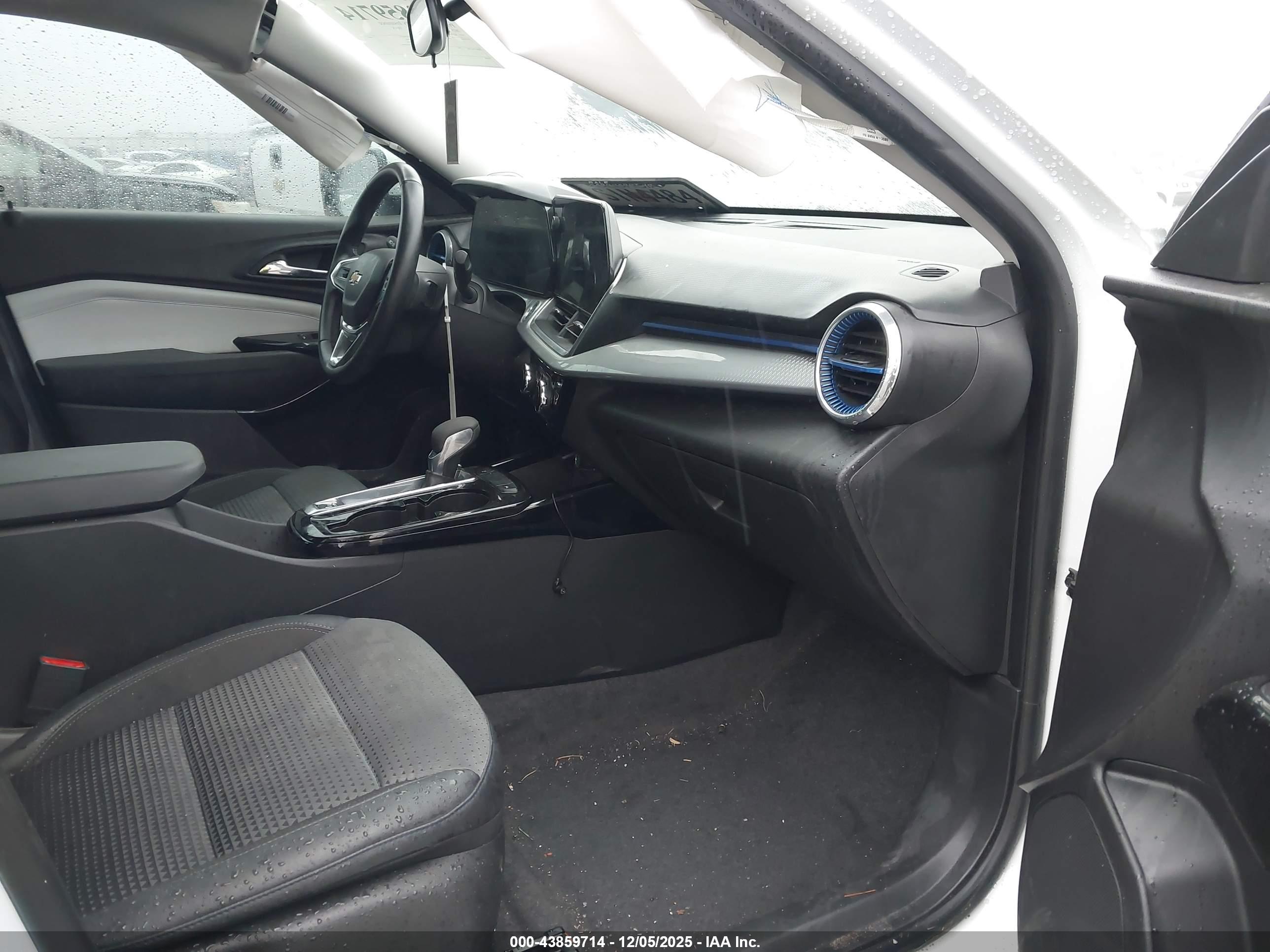 CHEVROLET TRAX image 5