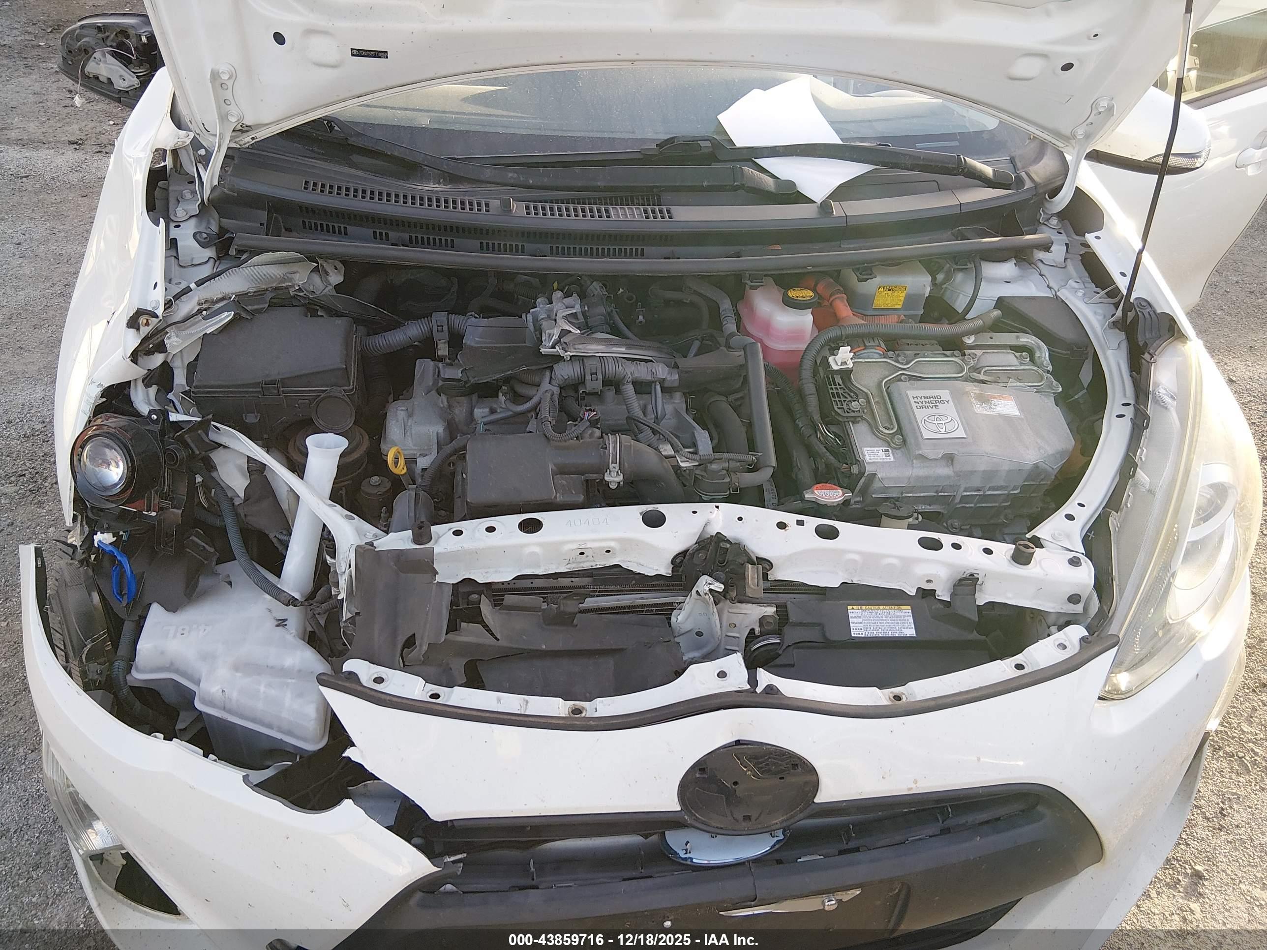 TOYOTA PRIUS image 10