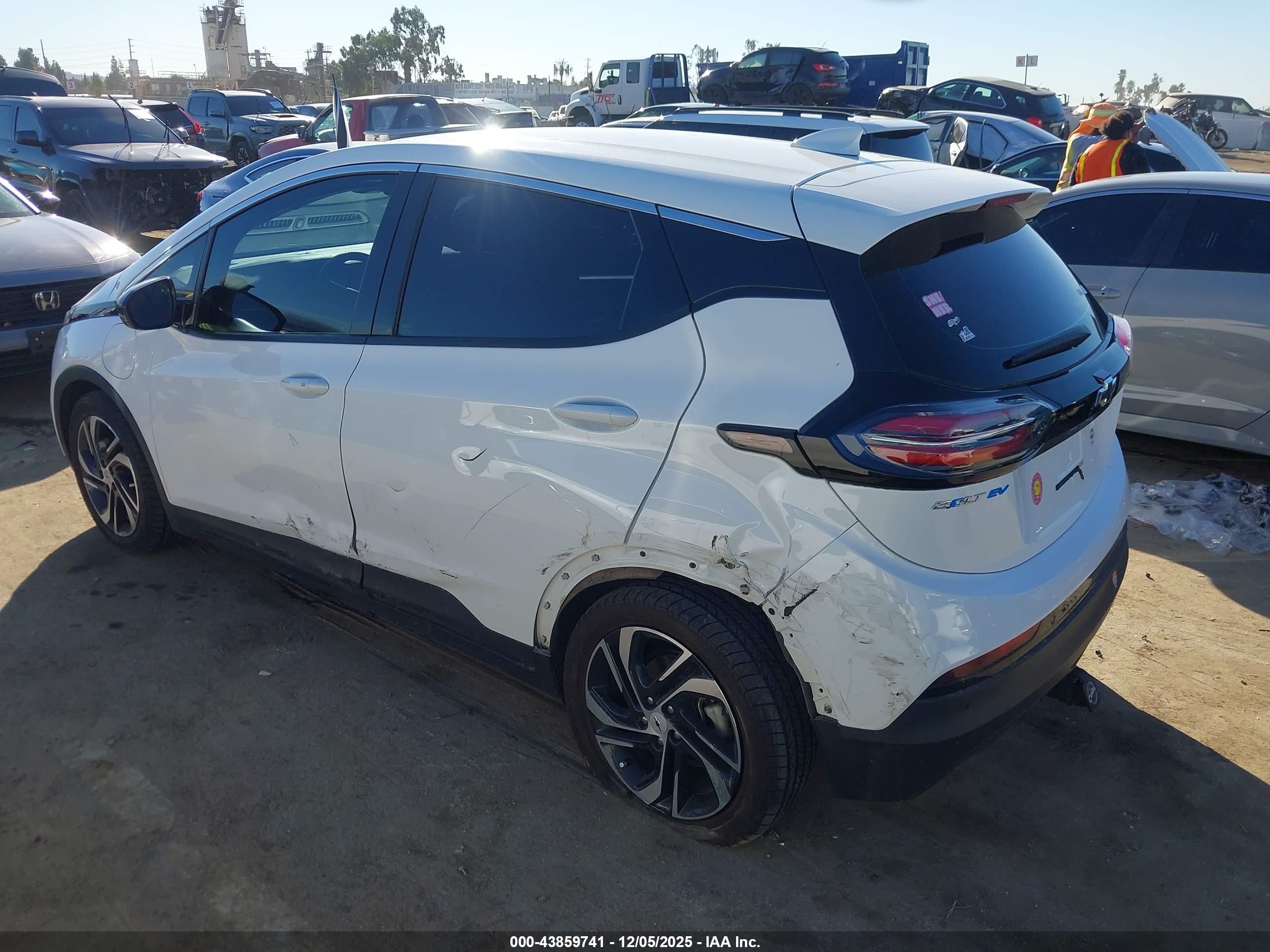 CHEVROLET BOLT image 3
