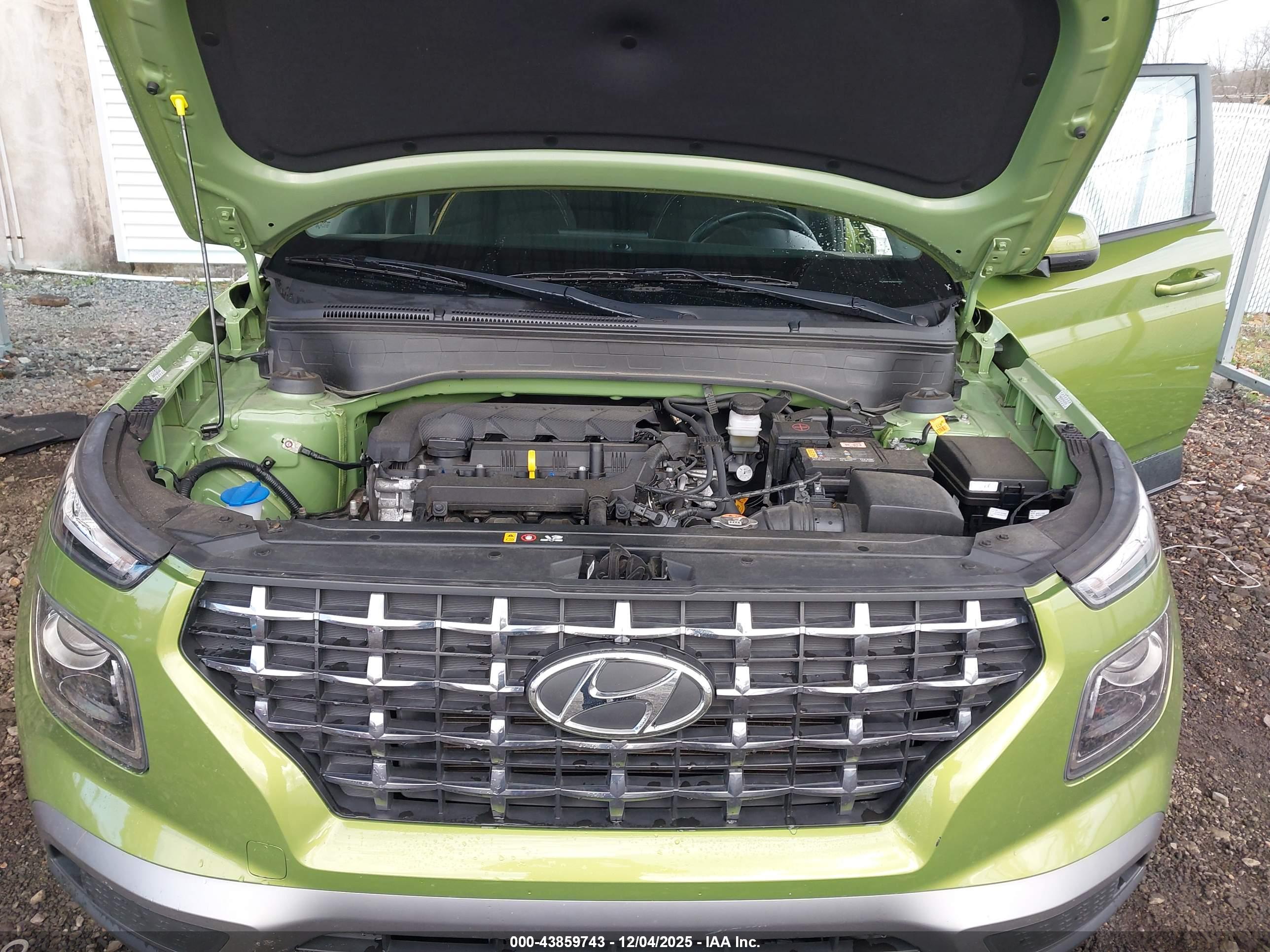 HYUNDAI VENUE image 10