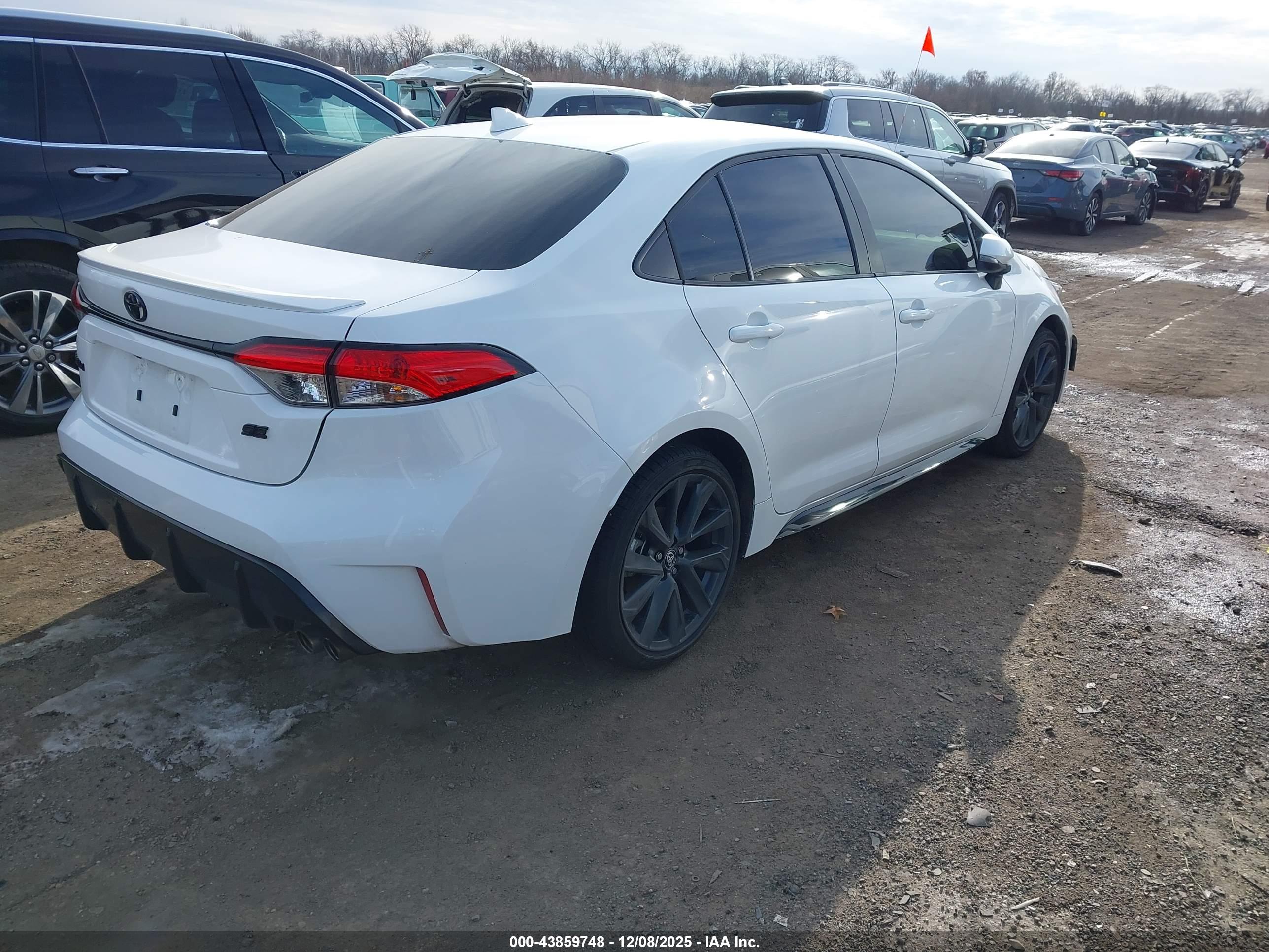 TOYOTA COROLLA image 4