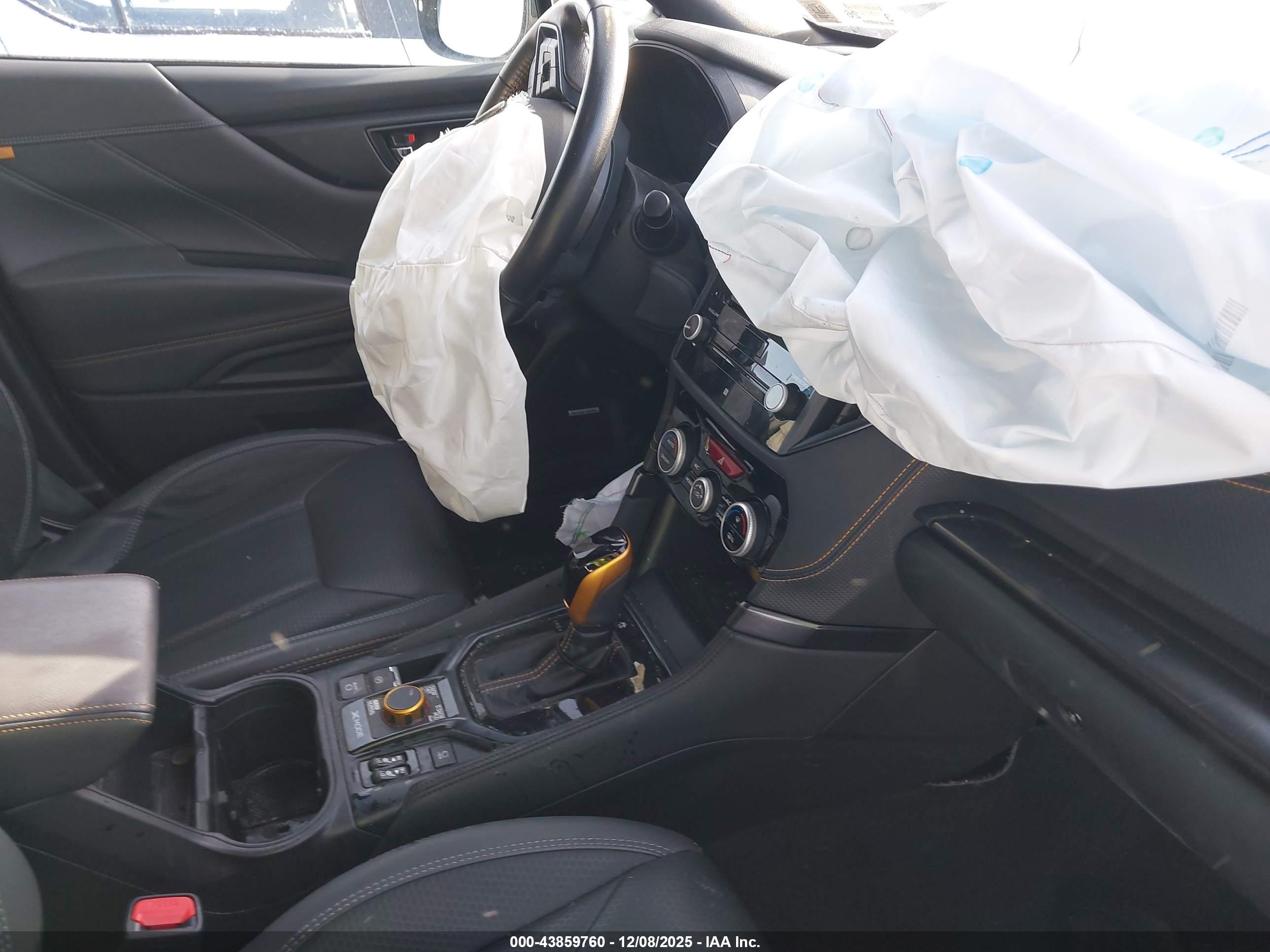 SUBARU FORESTER image 5