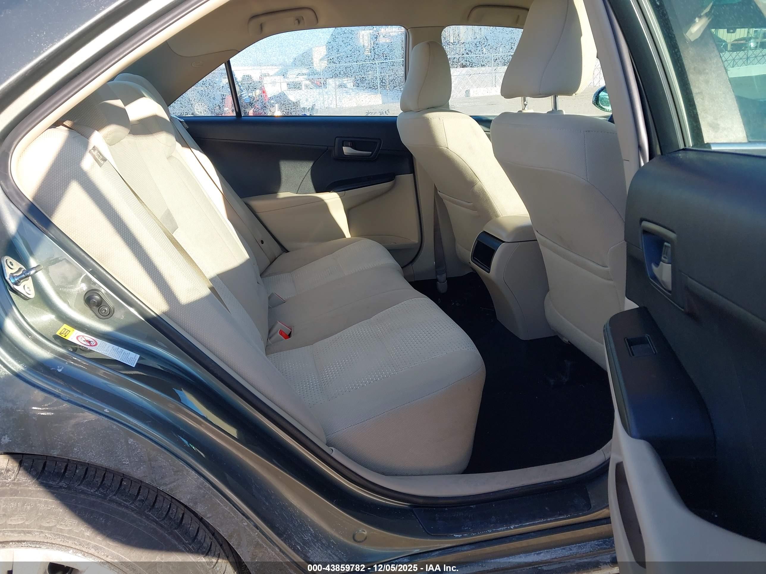 TOYOTA CAMRY image 8
