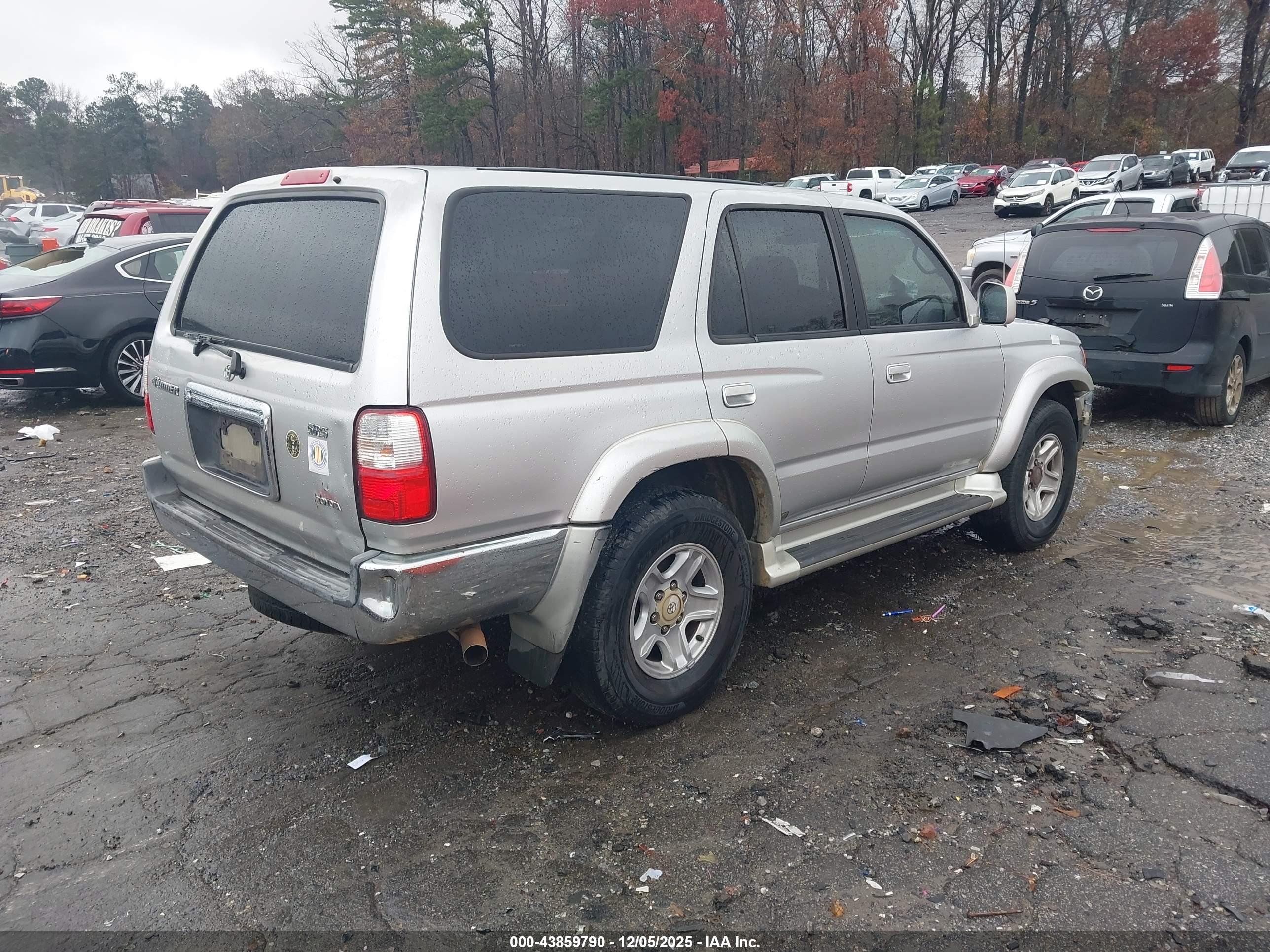 TOYOTA 4RUNNER image 4