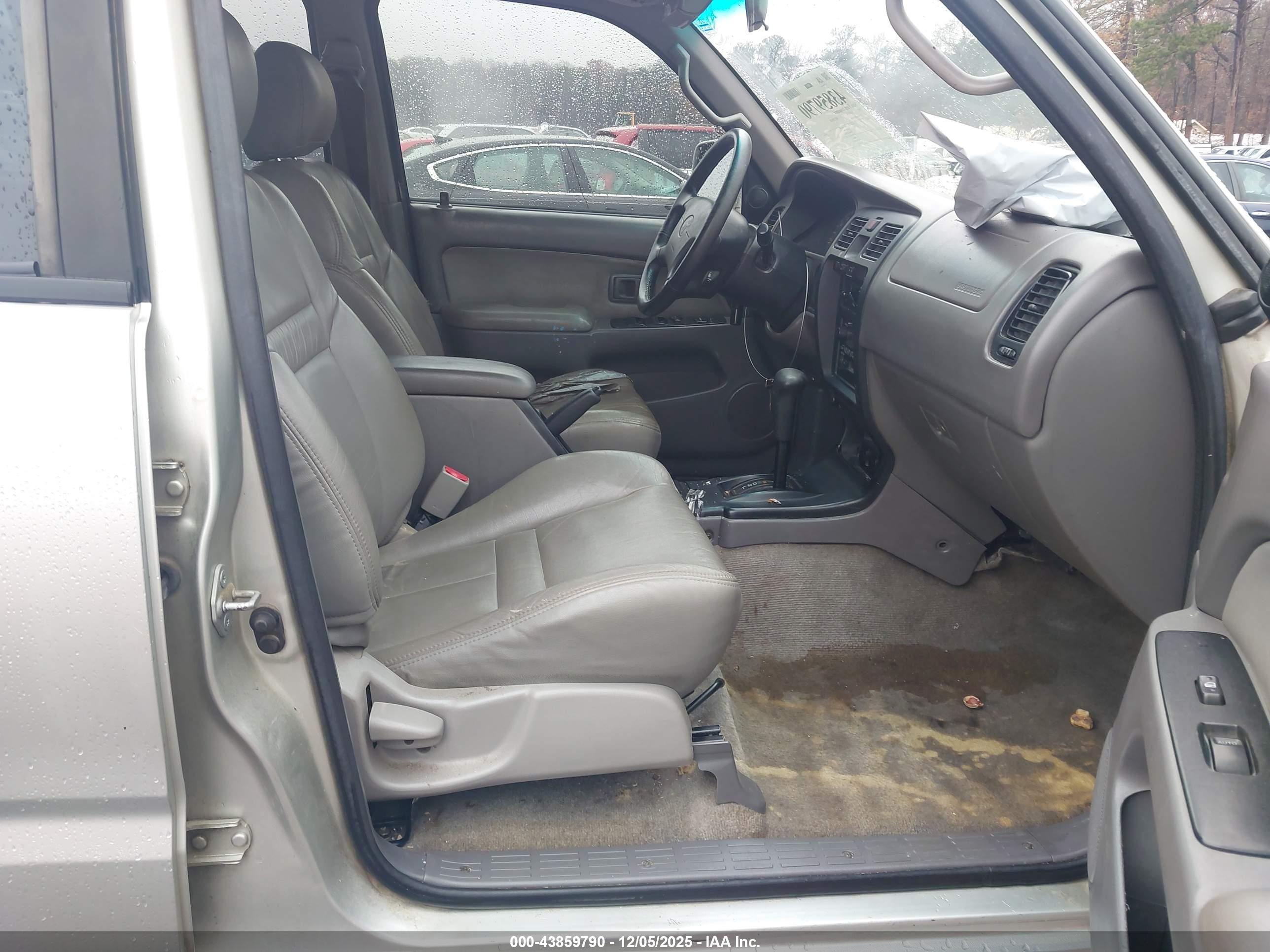 TOYOTA 4RUNNER image 5