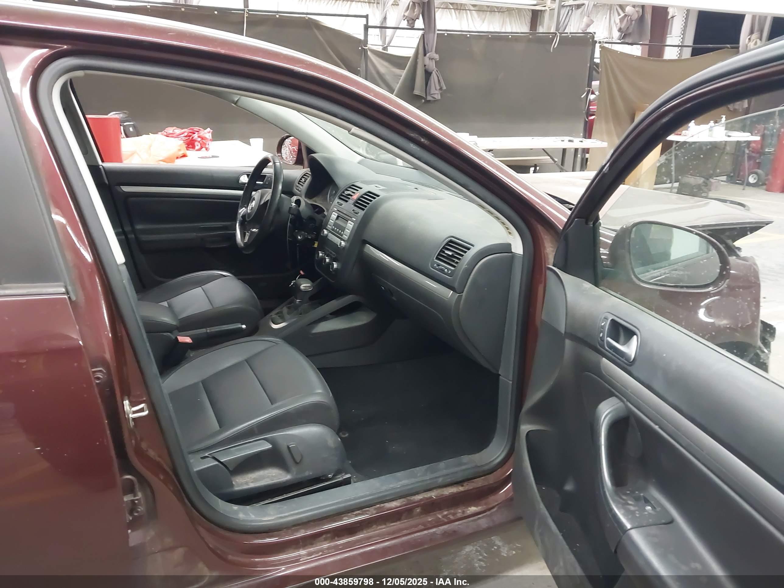 VOLKSWAGEN JETTA image 5