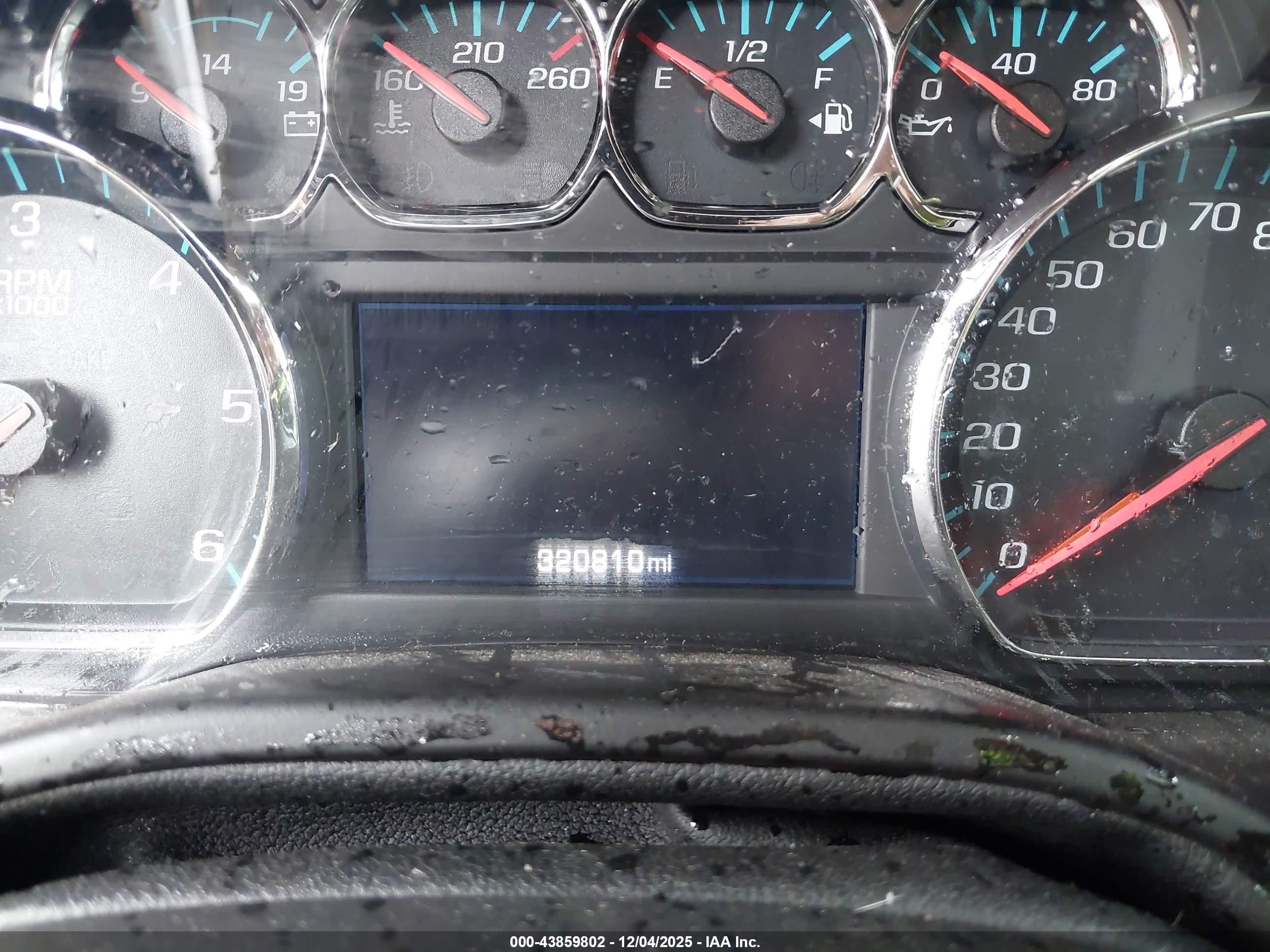 CHEVROLET SUBURBAN image 7